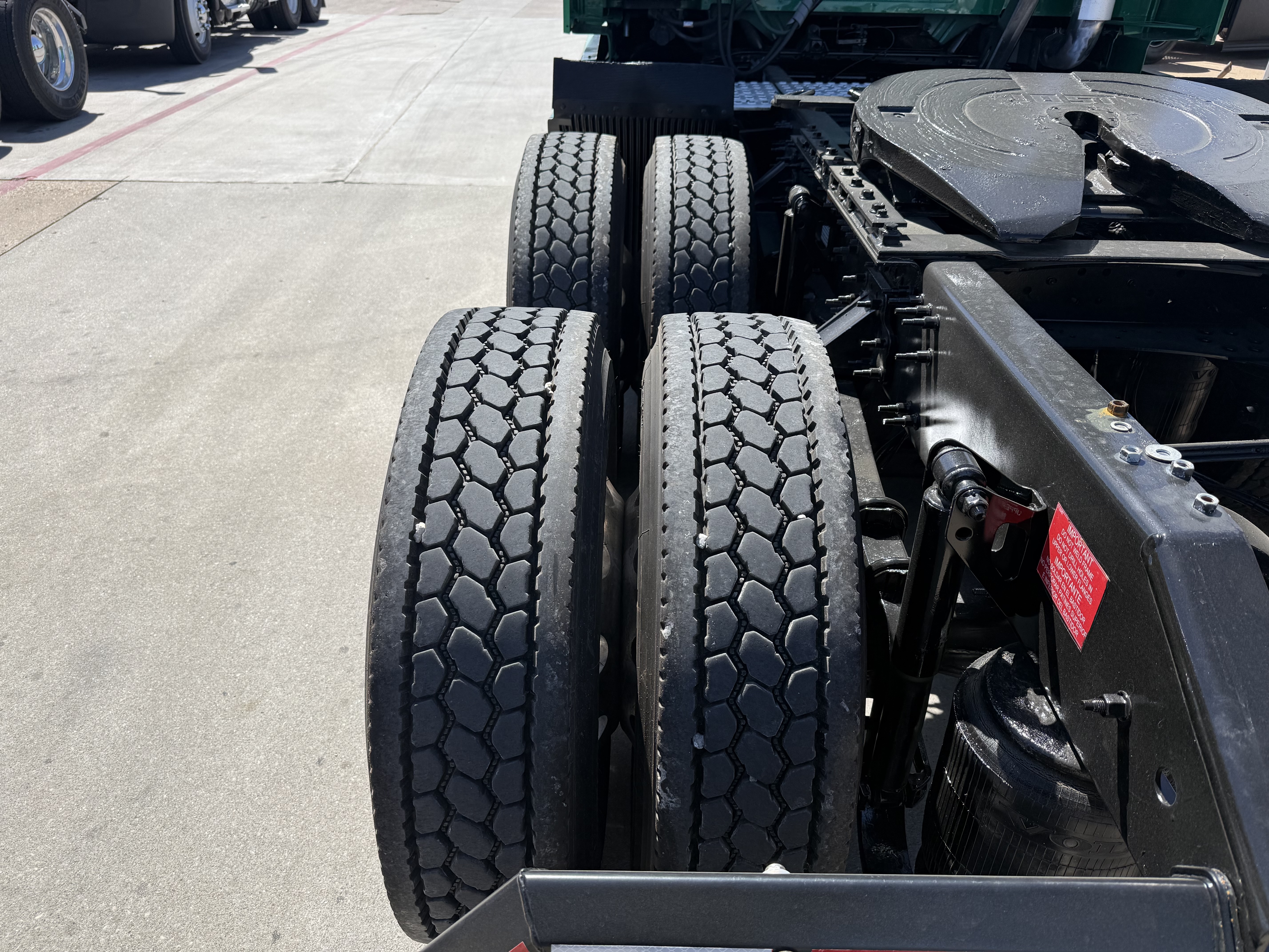 2021 Volvo - image 13