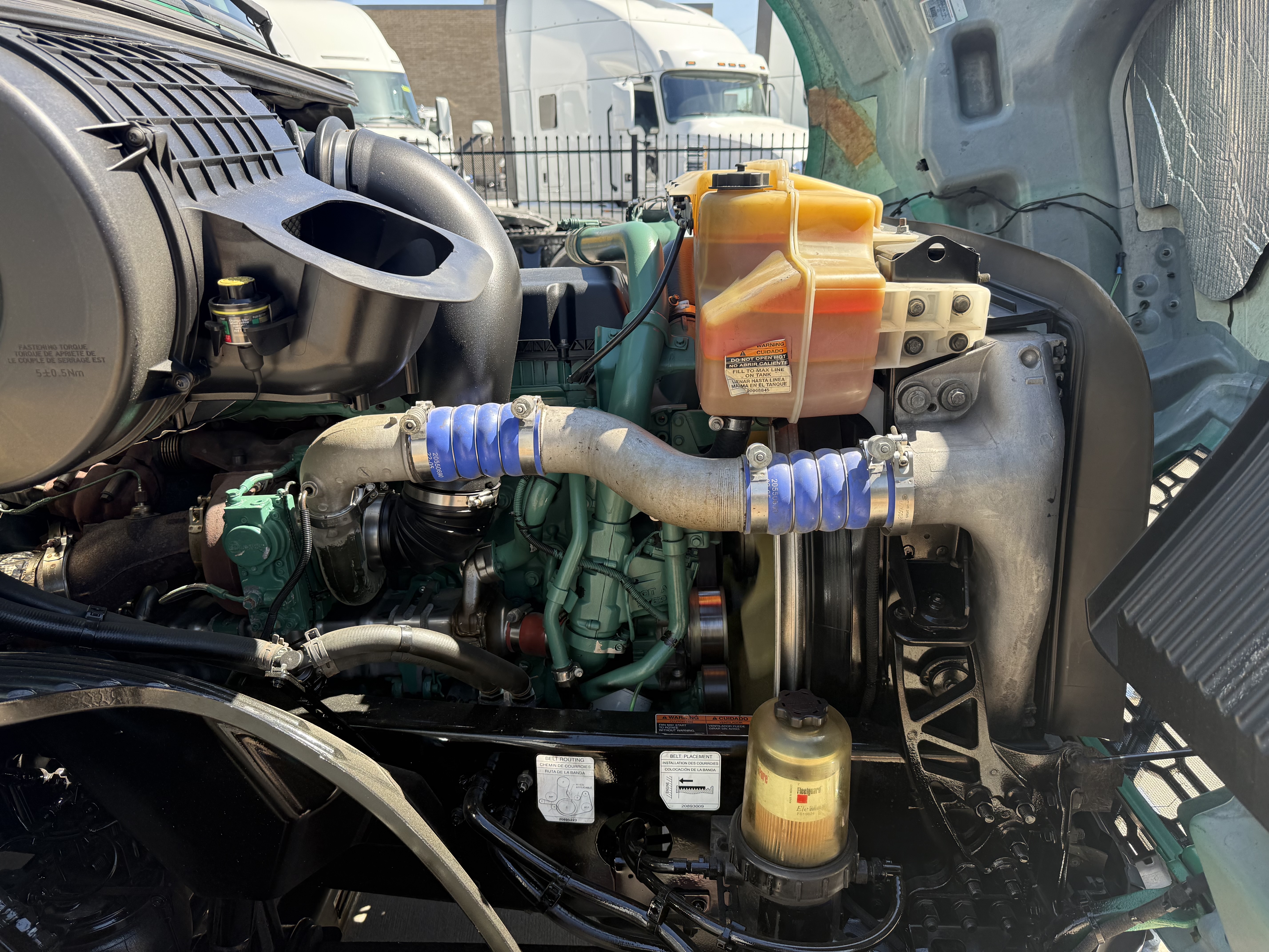 2021 Volvo - image 18