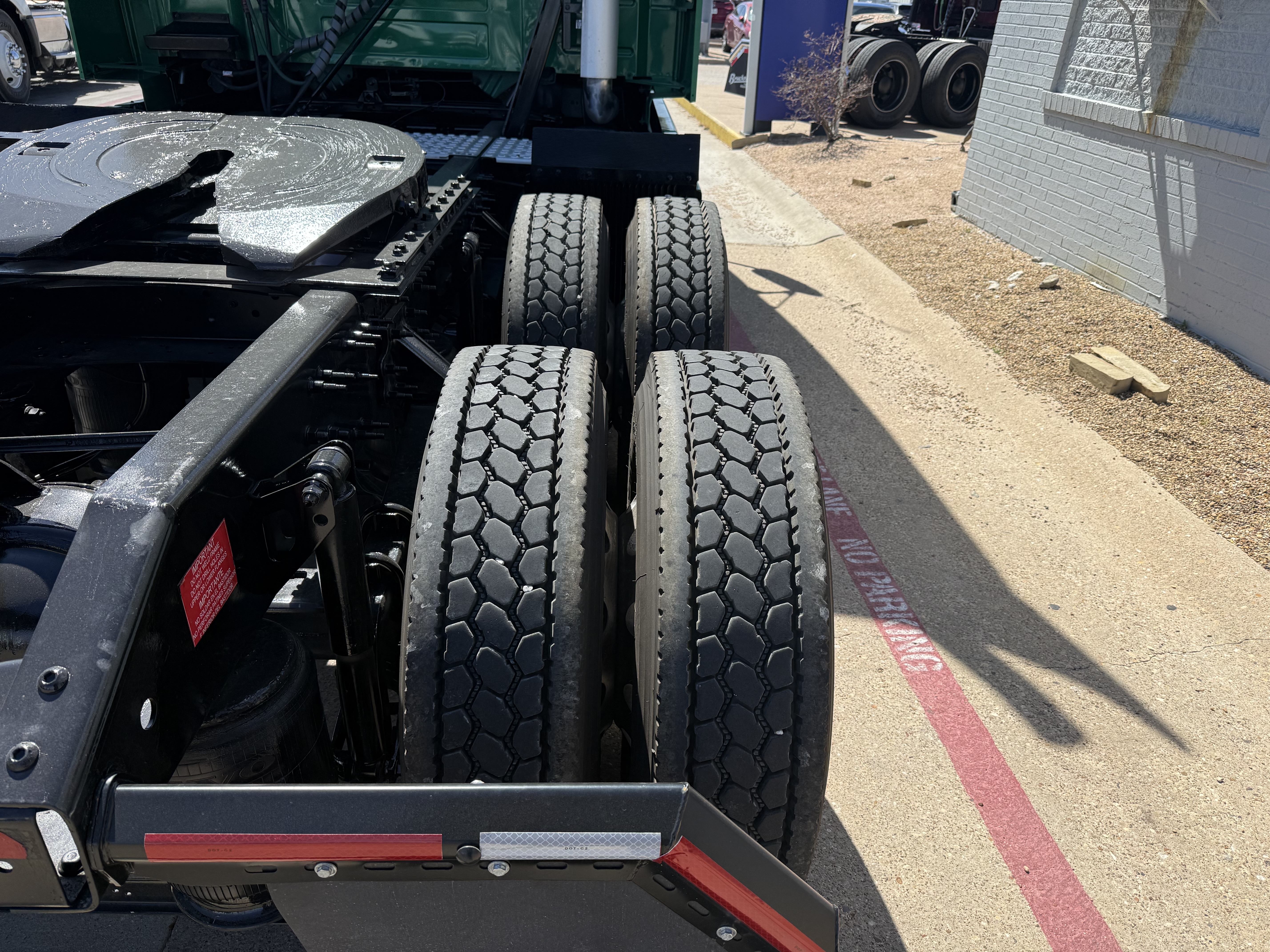 2021 Volvo - image 16