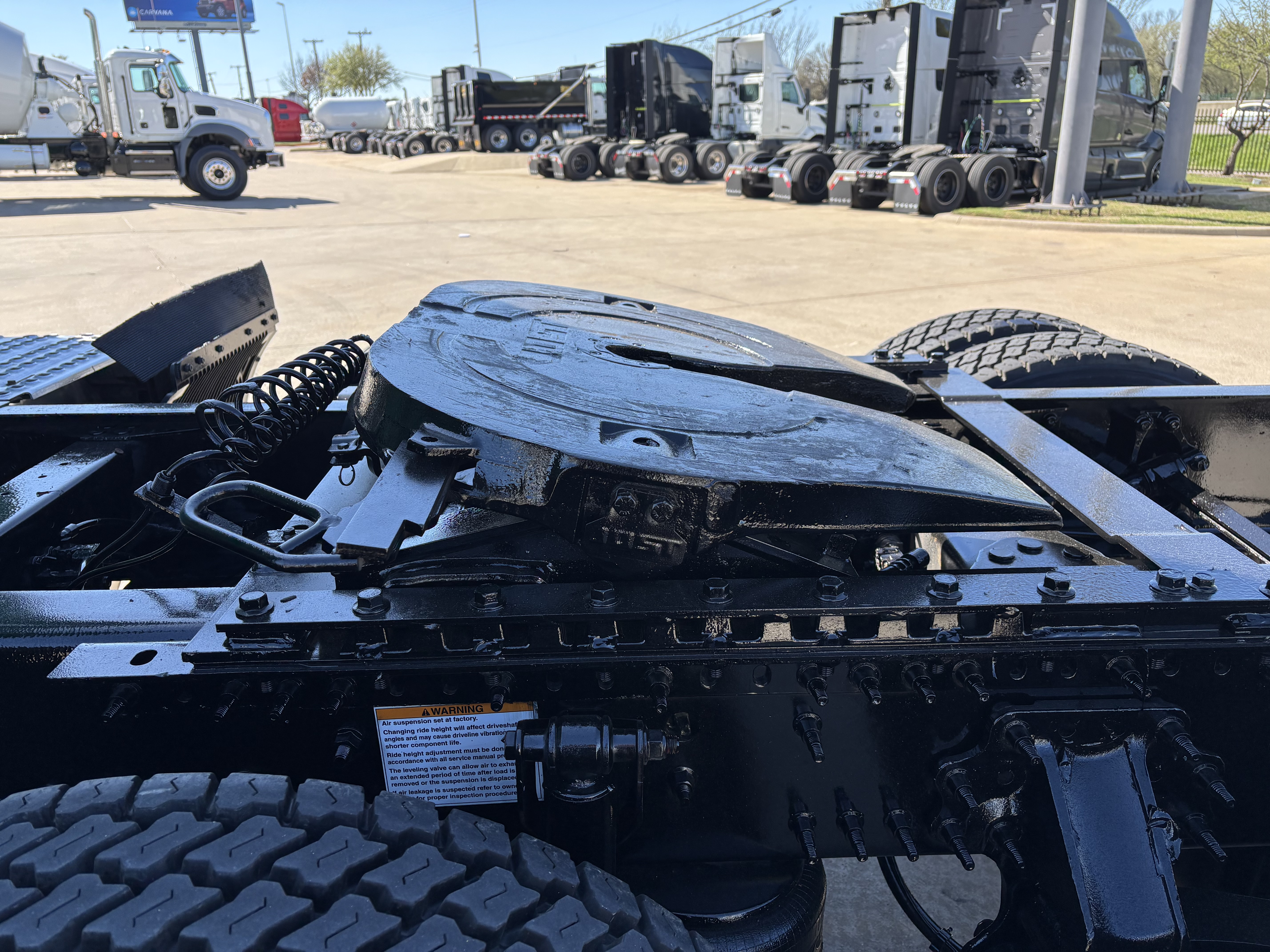 2020 Volvo - image 16