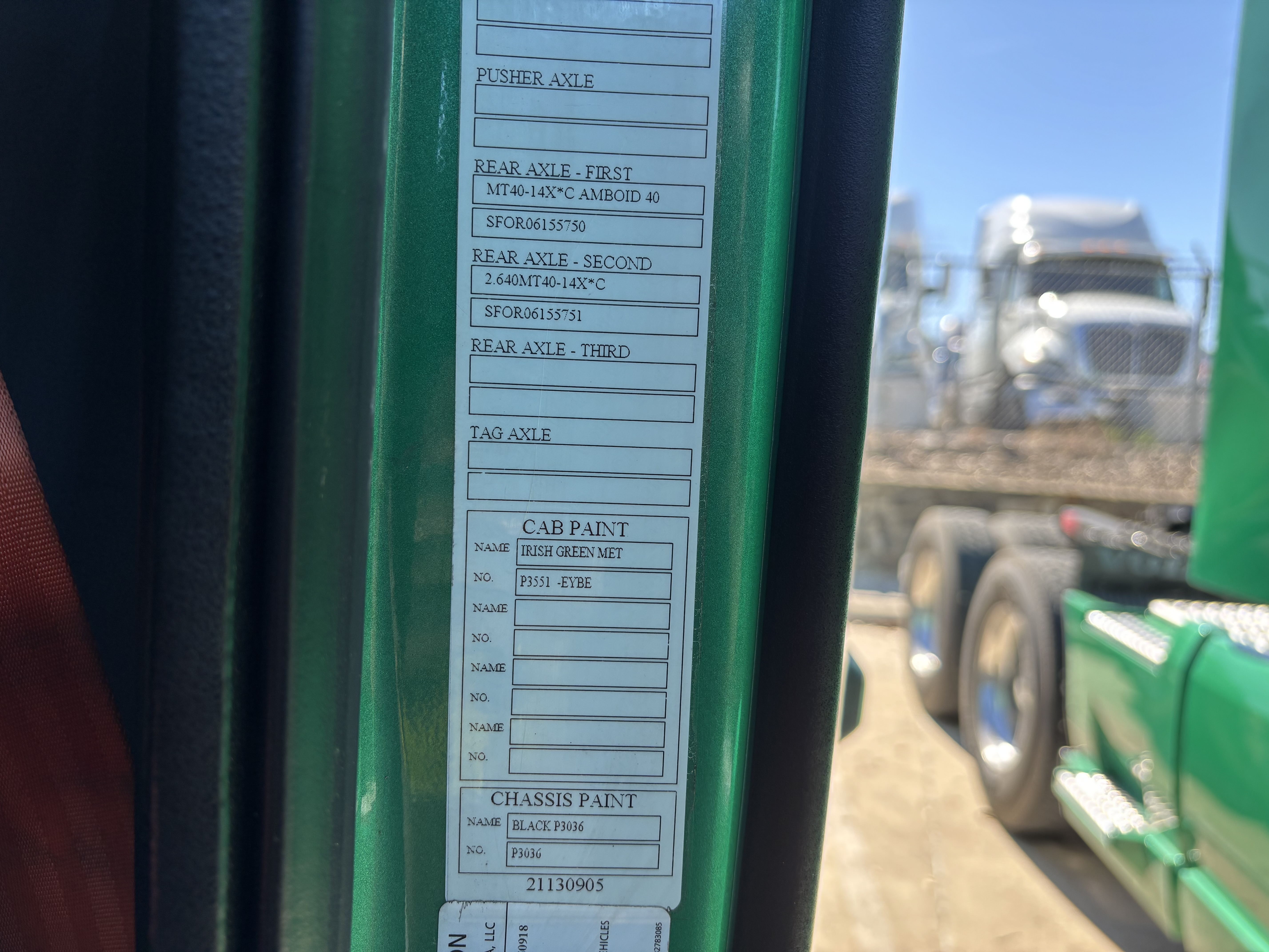 2020 Volvo - image 33