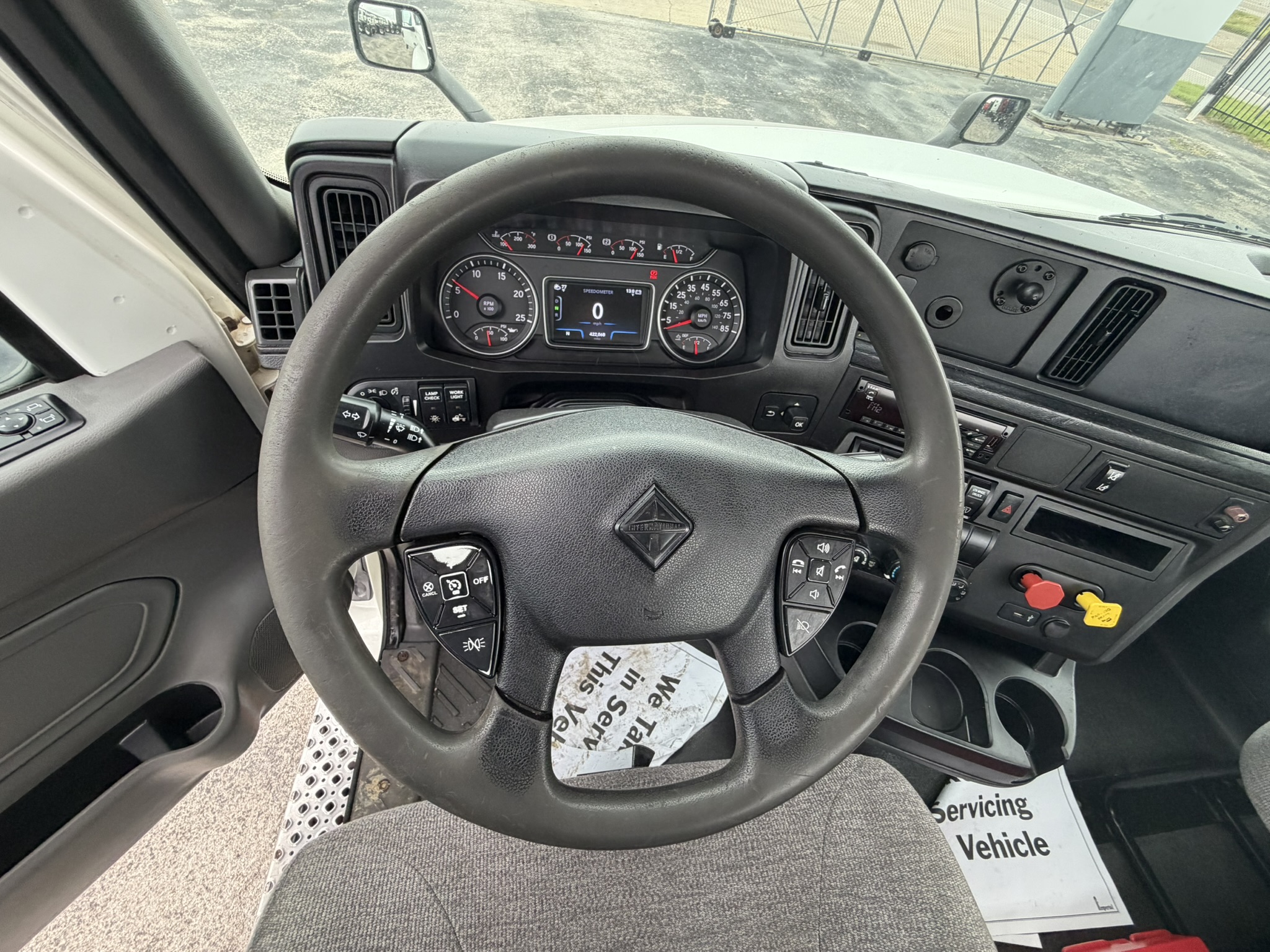 2021 International LT - image 27