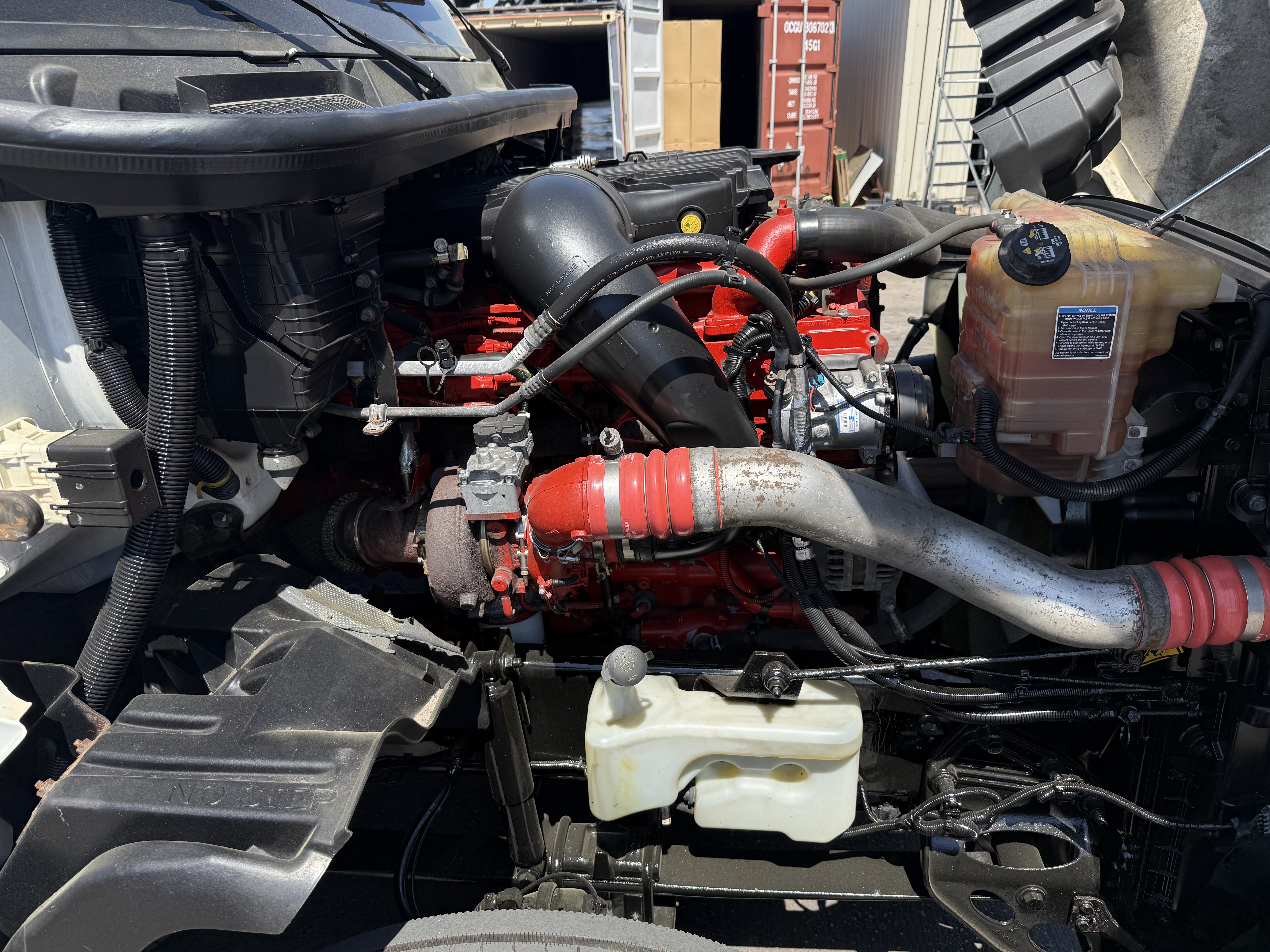 2021 International LT - image 22