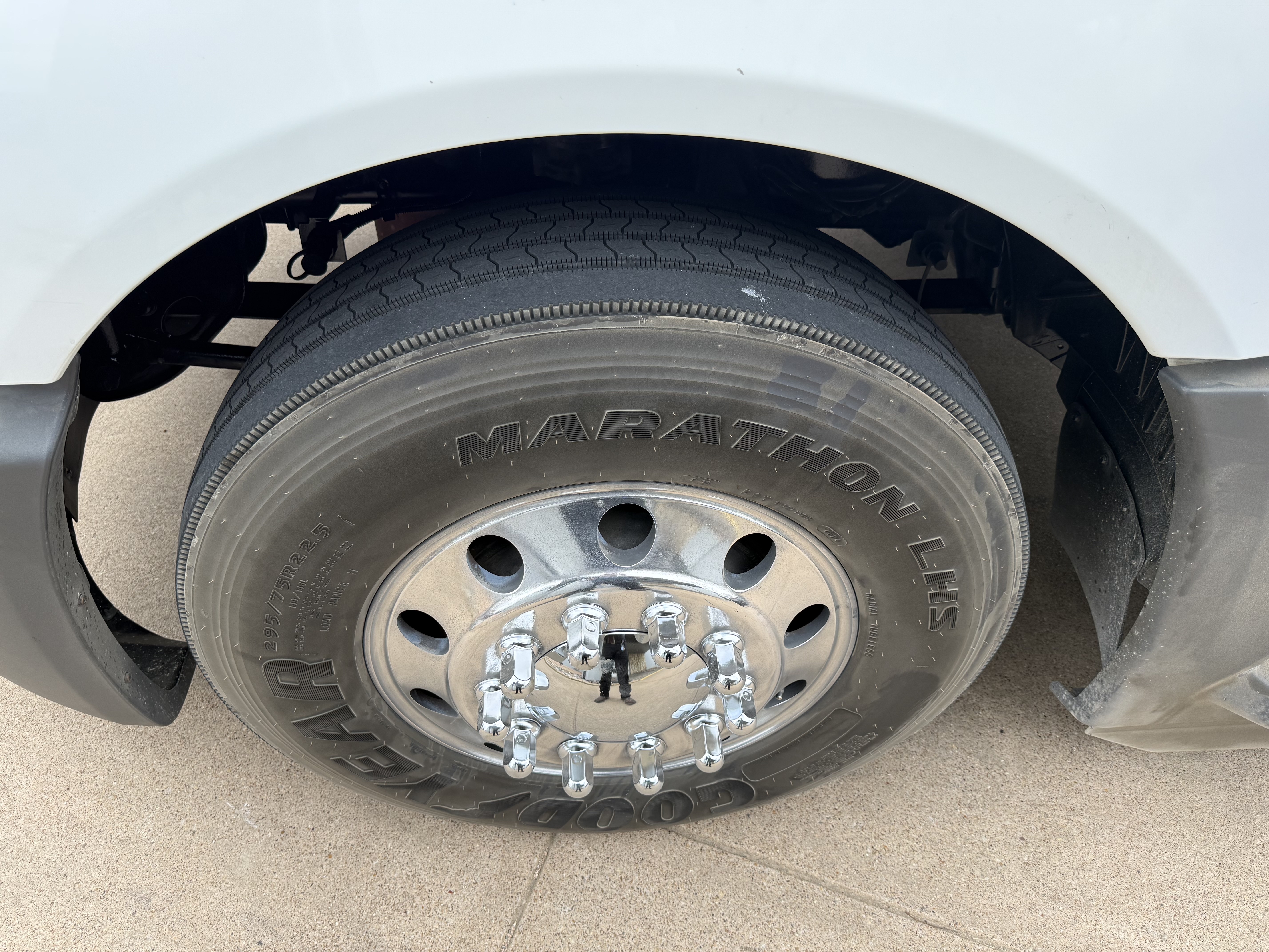 2021 International LT - image 19