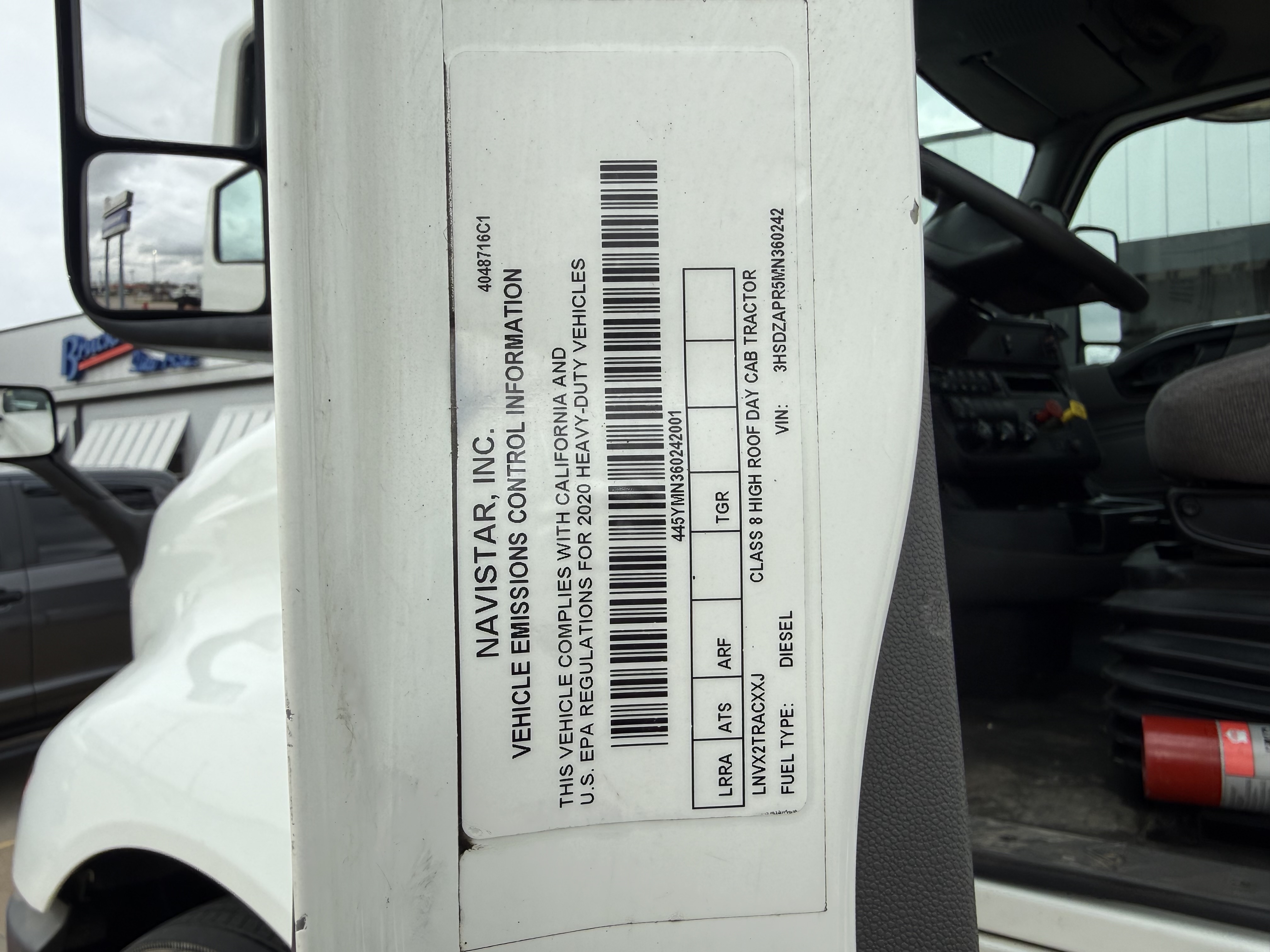 2021 International LT - image 28
