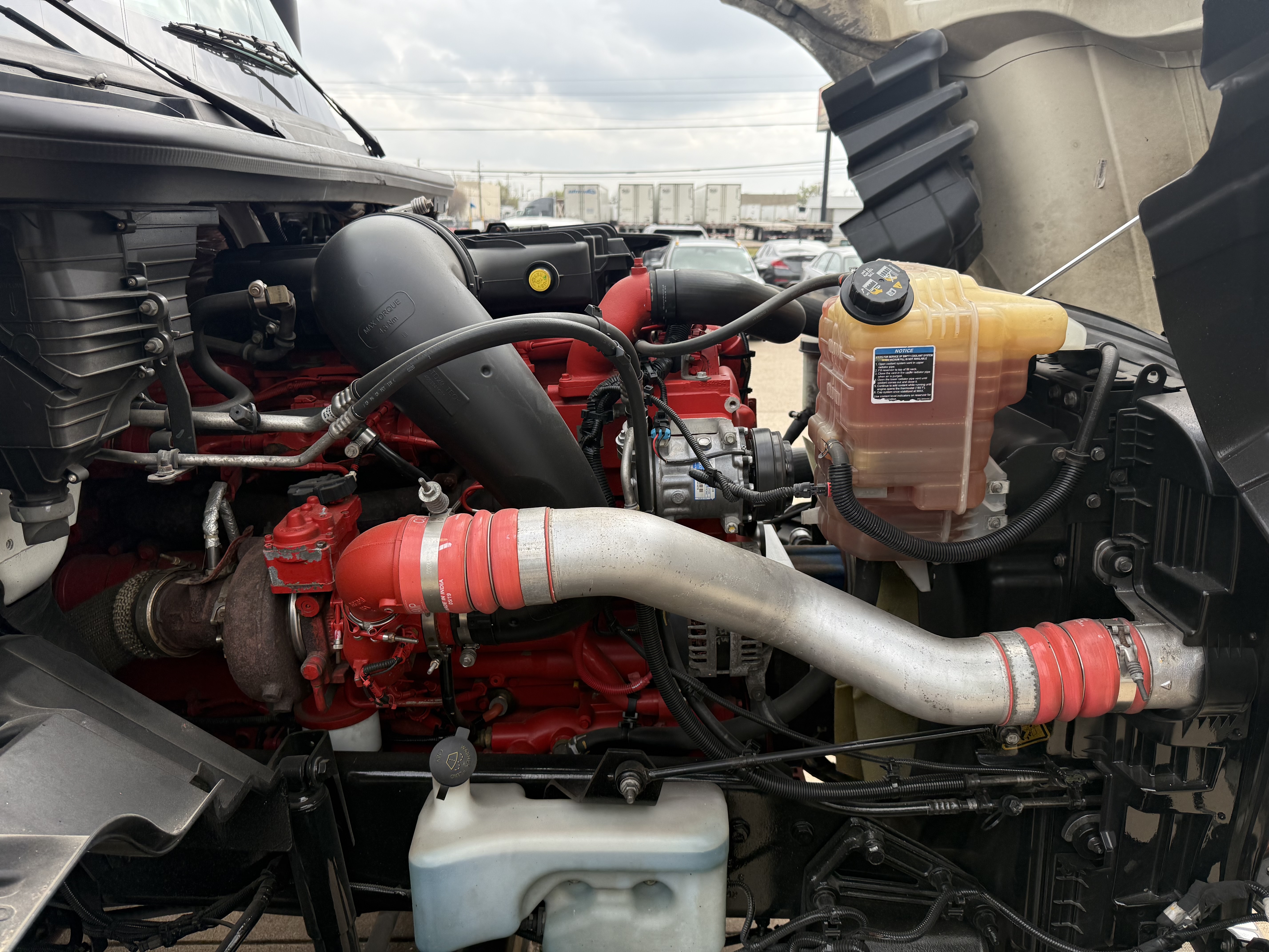 2021 International LT - image 26