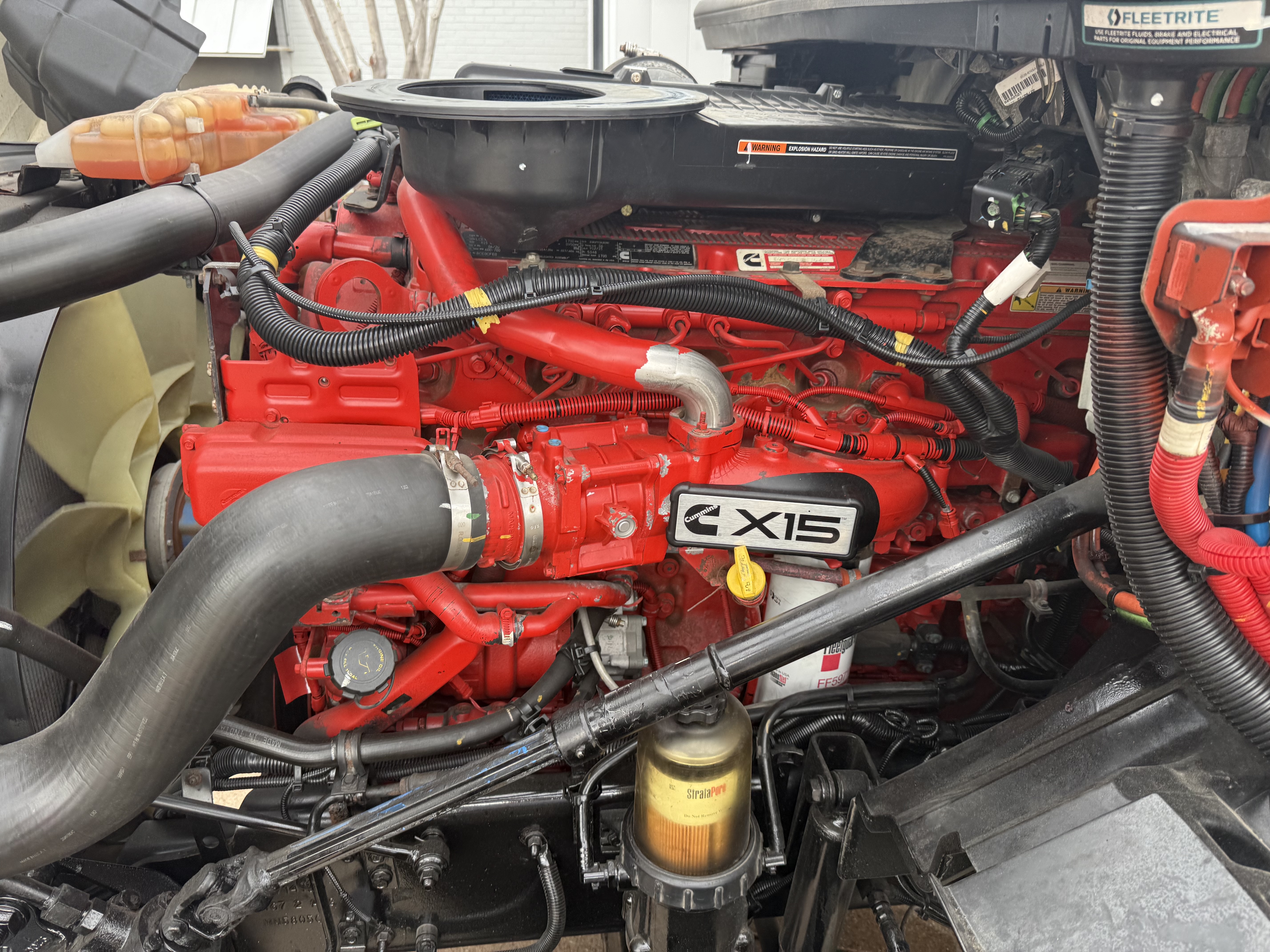 2021 International LT - image 23