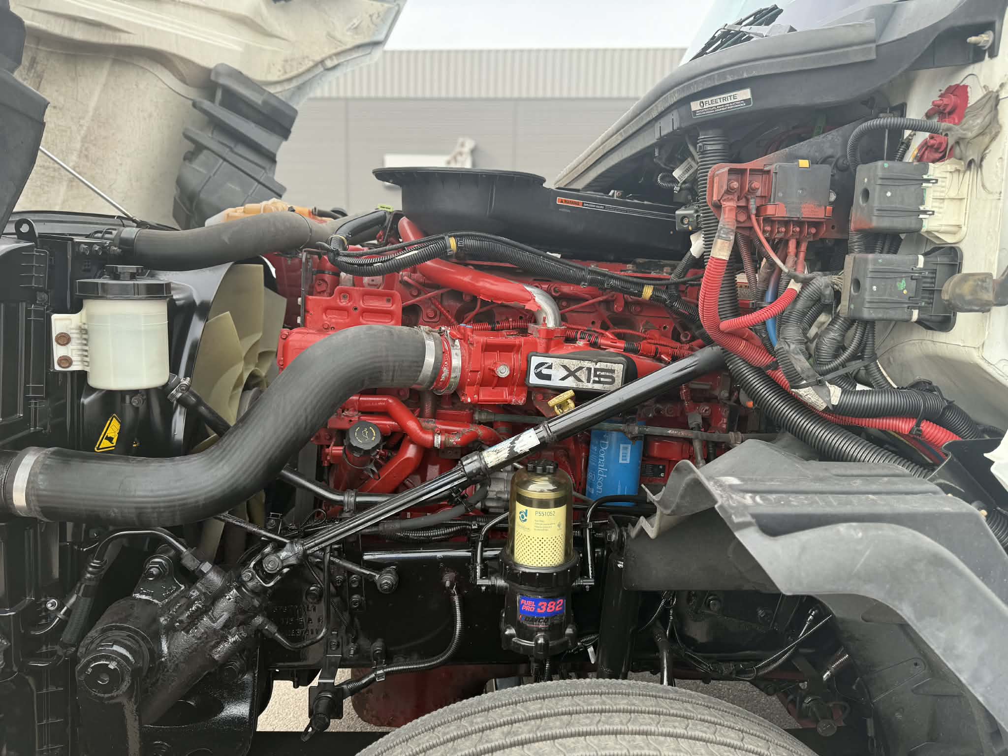 2021 International LT - image 7