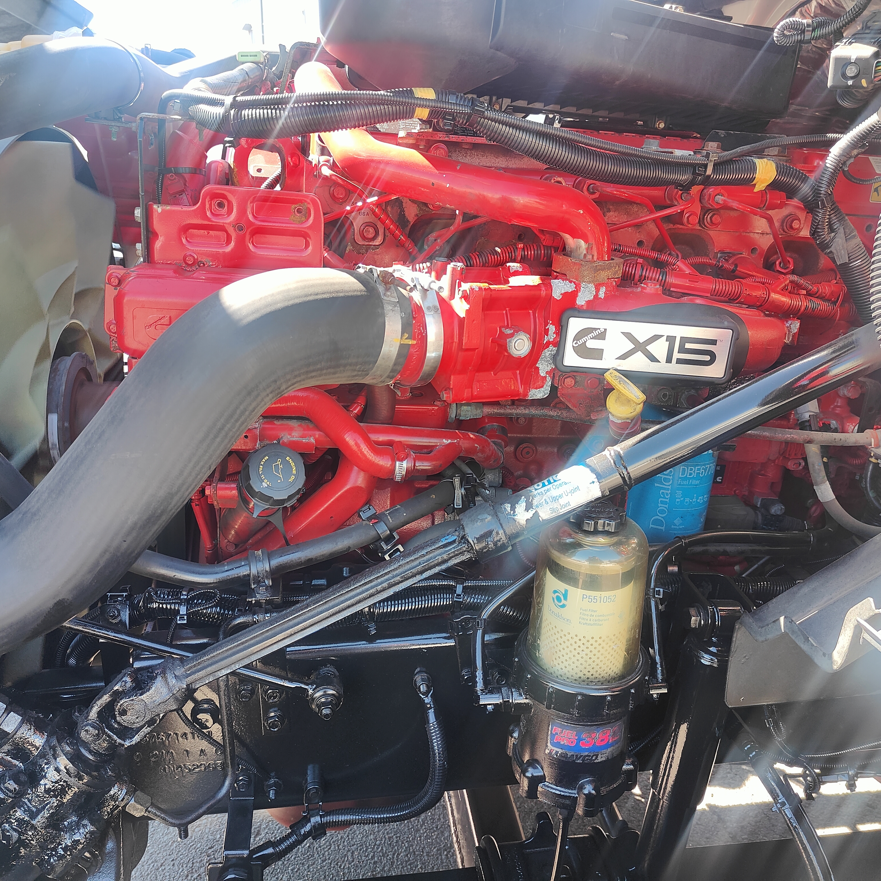 2021 International LT - image 8