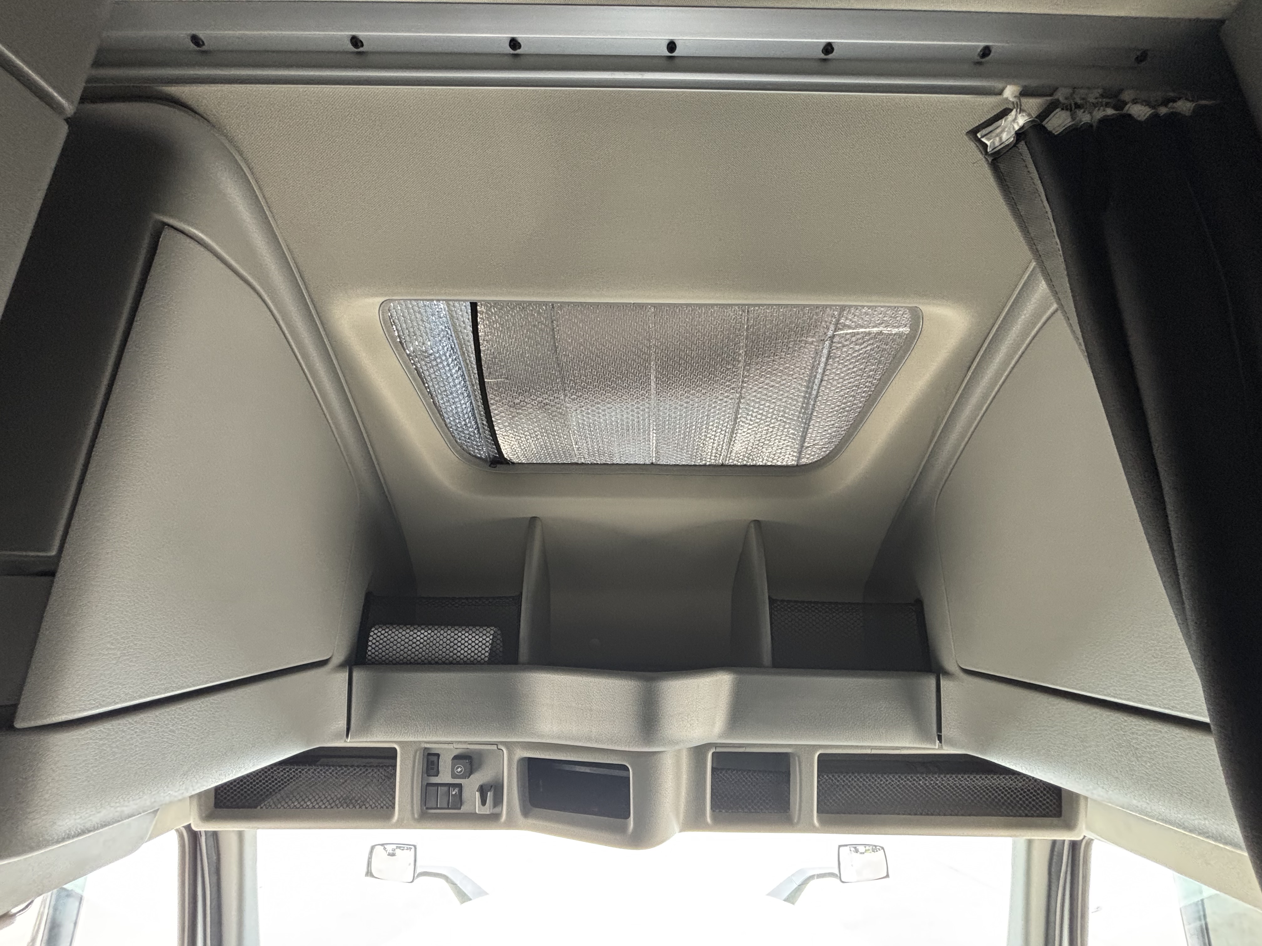 2024 Volvo - image 31