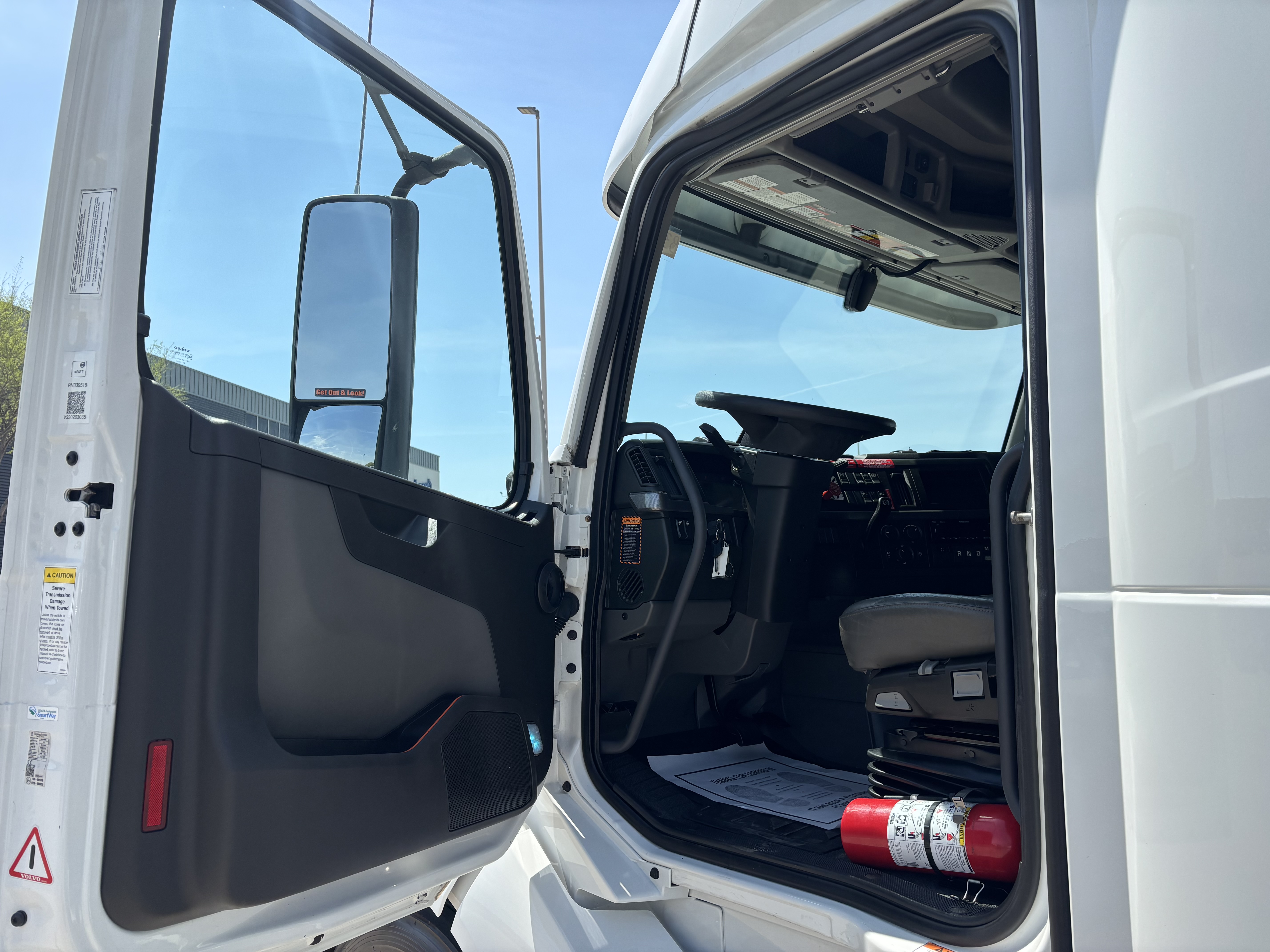 2024 Volvo - image 21