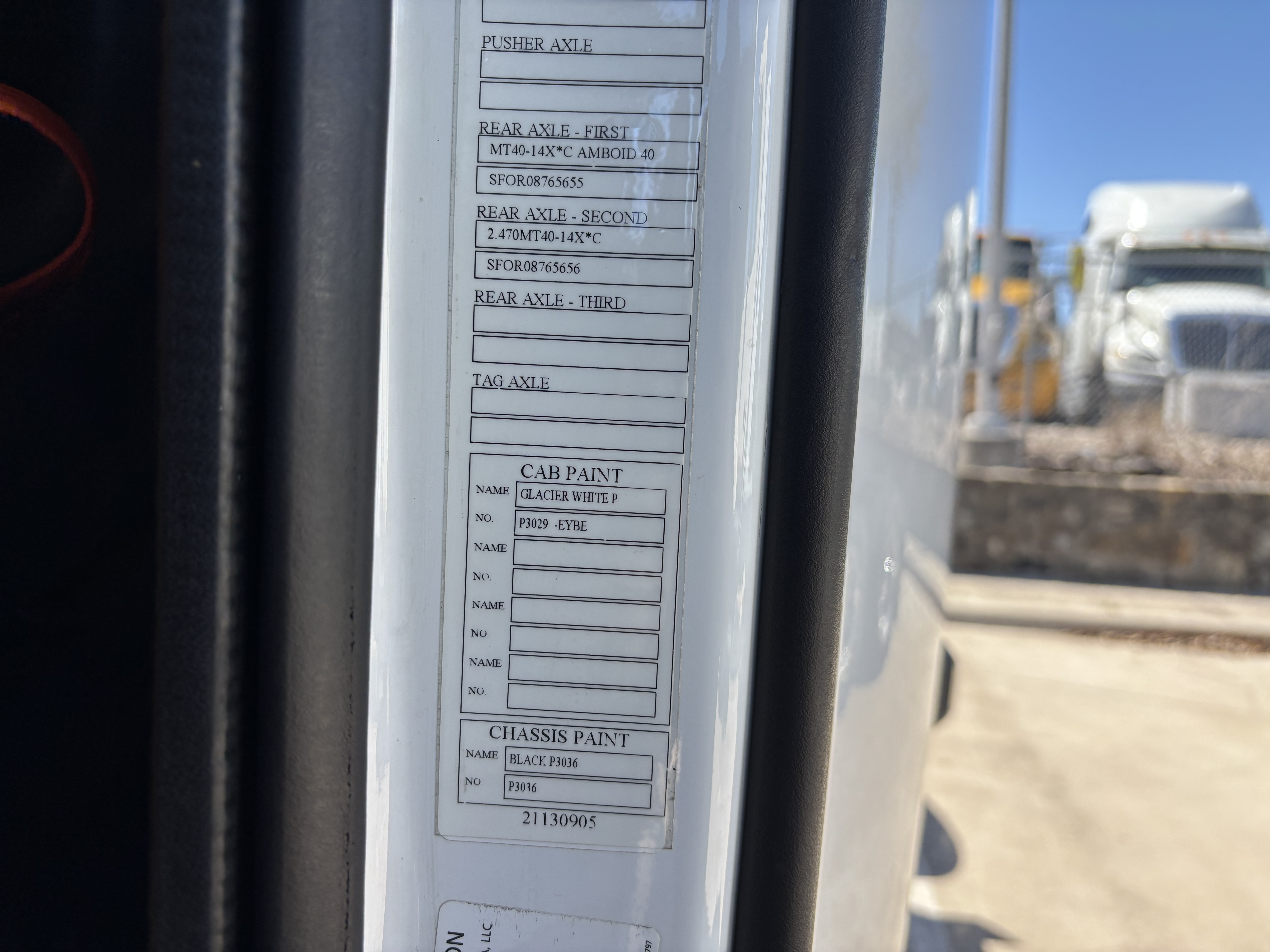 2024 Volvo - image 34