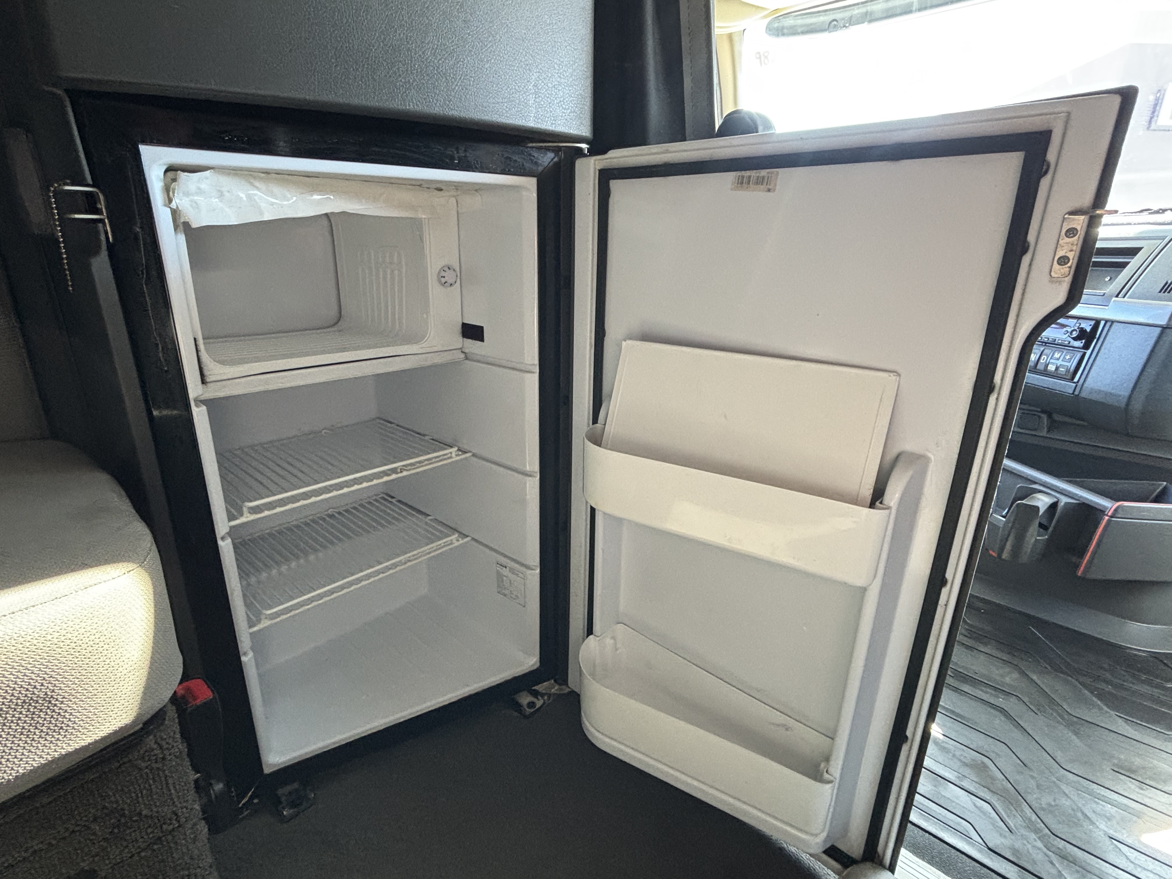 2024 Volvo - image 29