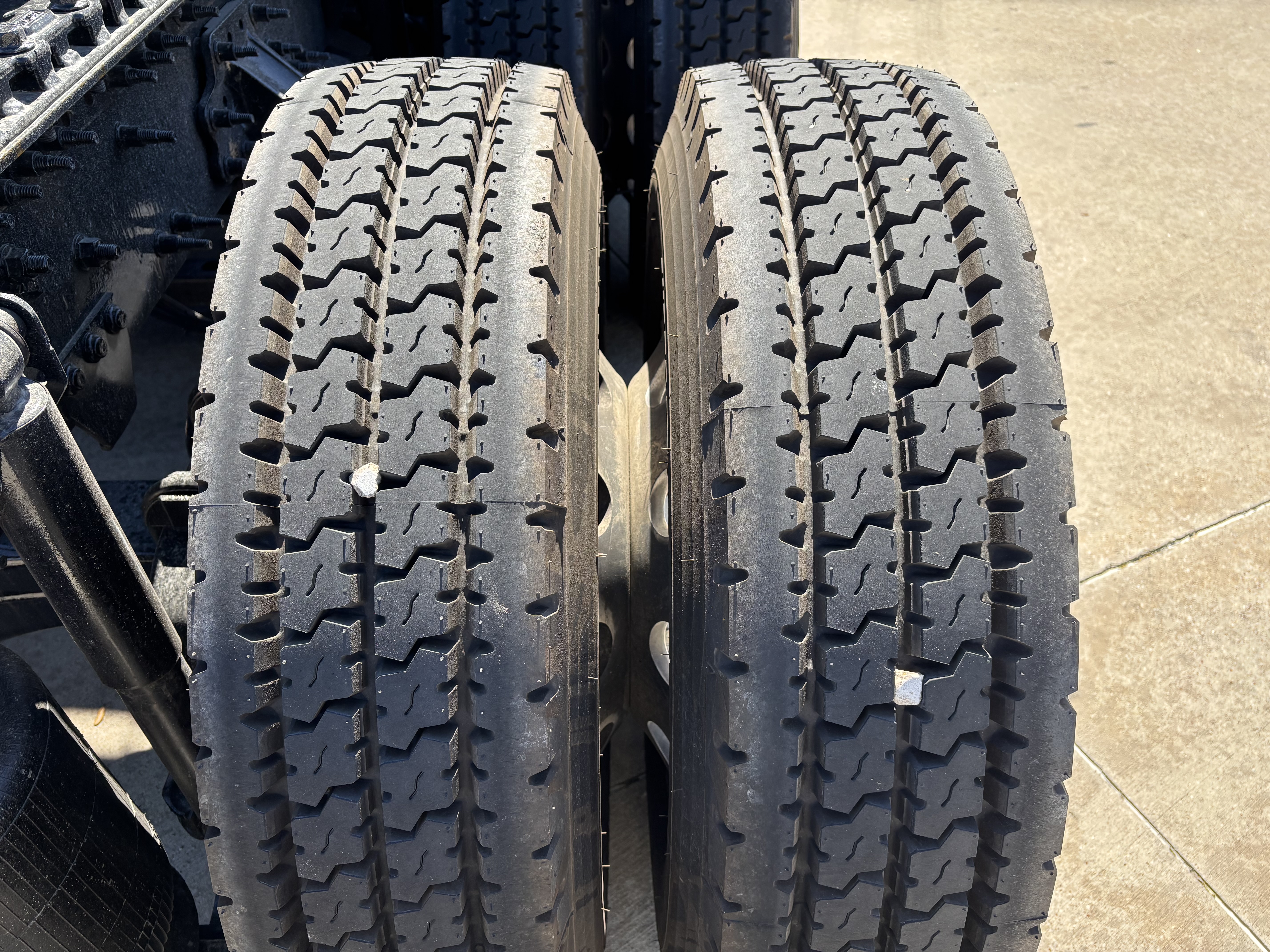 2024 Volvo - image 14