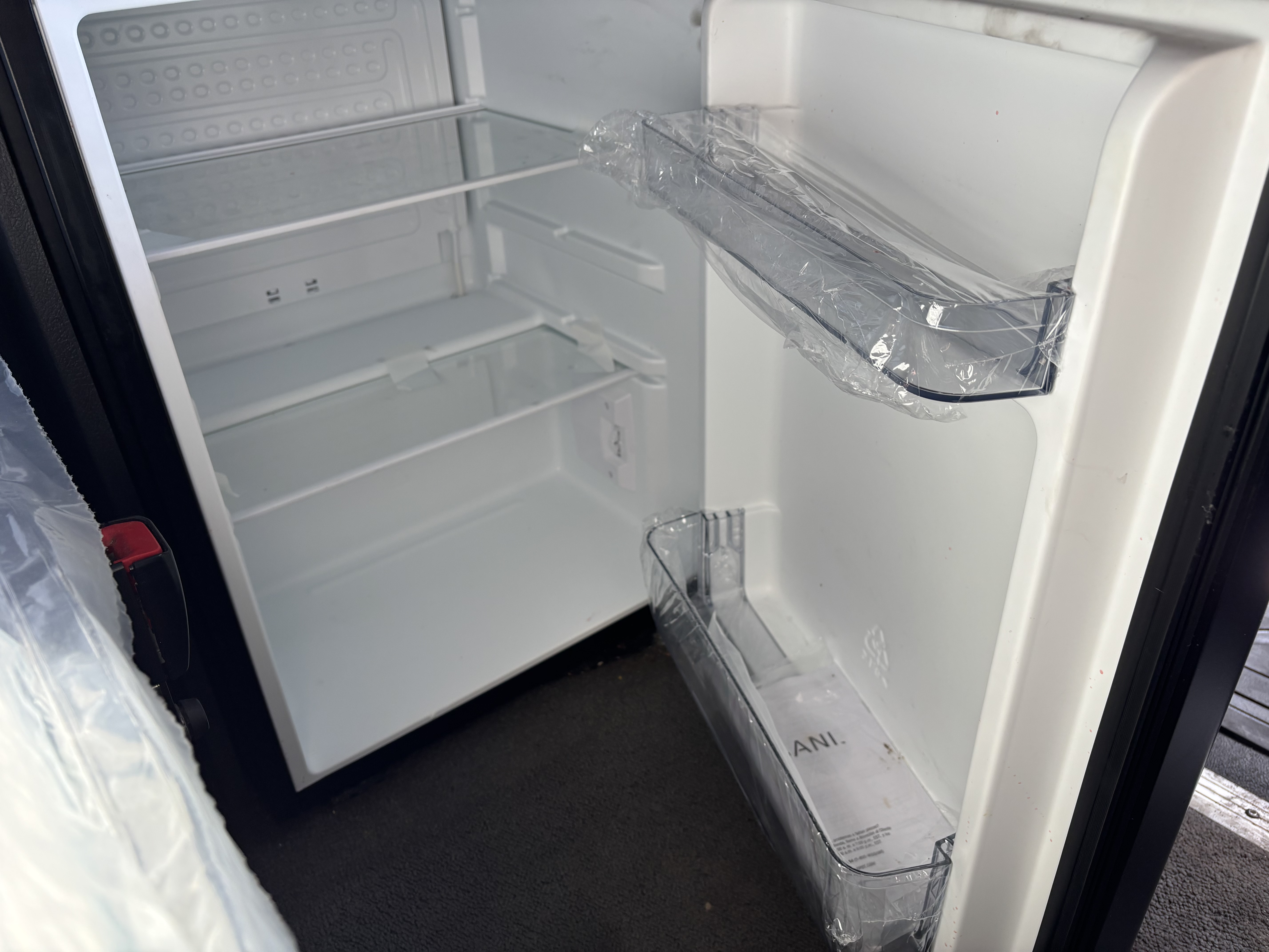 2024 Volvo - image 27