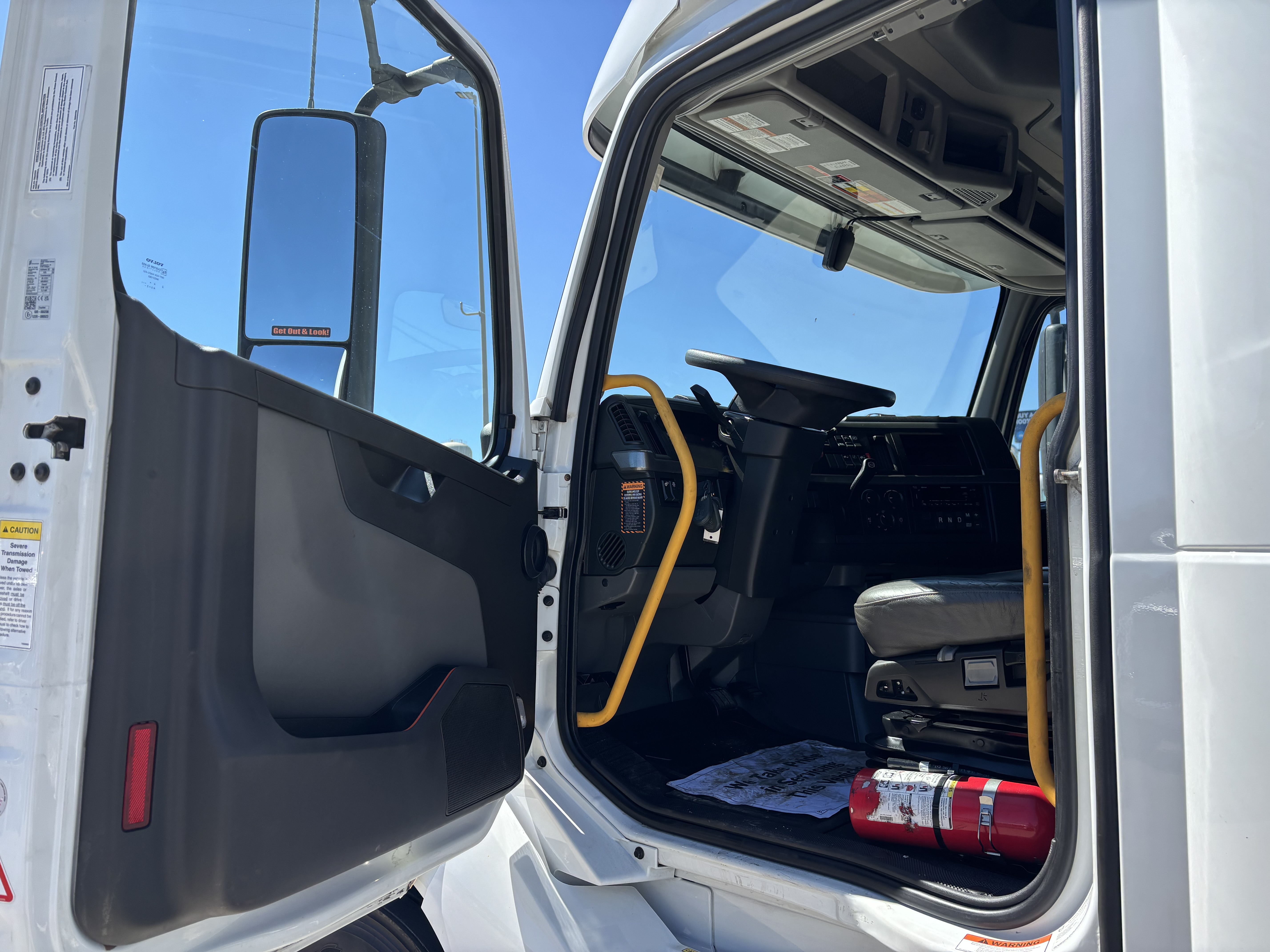 2024 Volvo - image 20