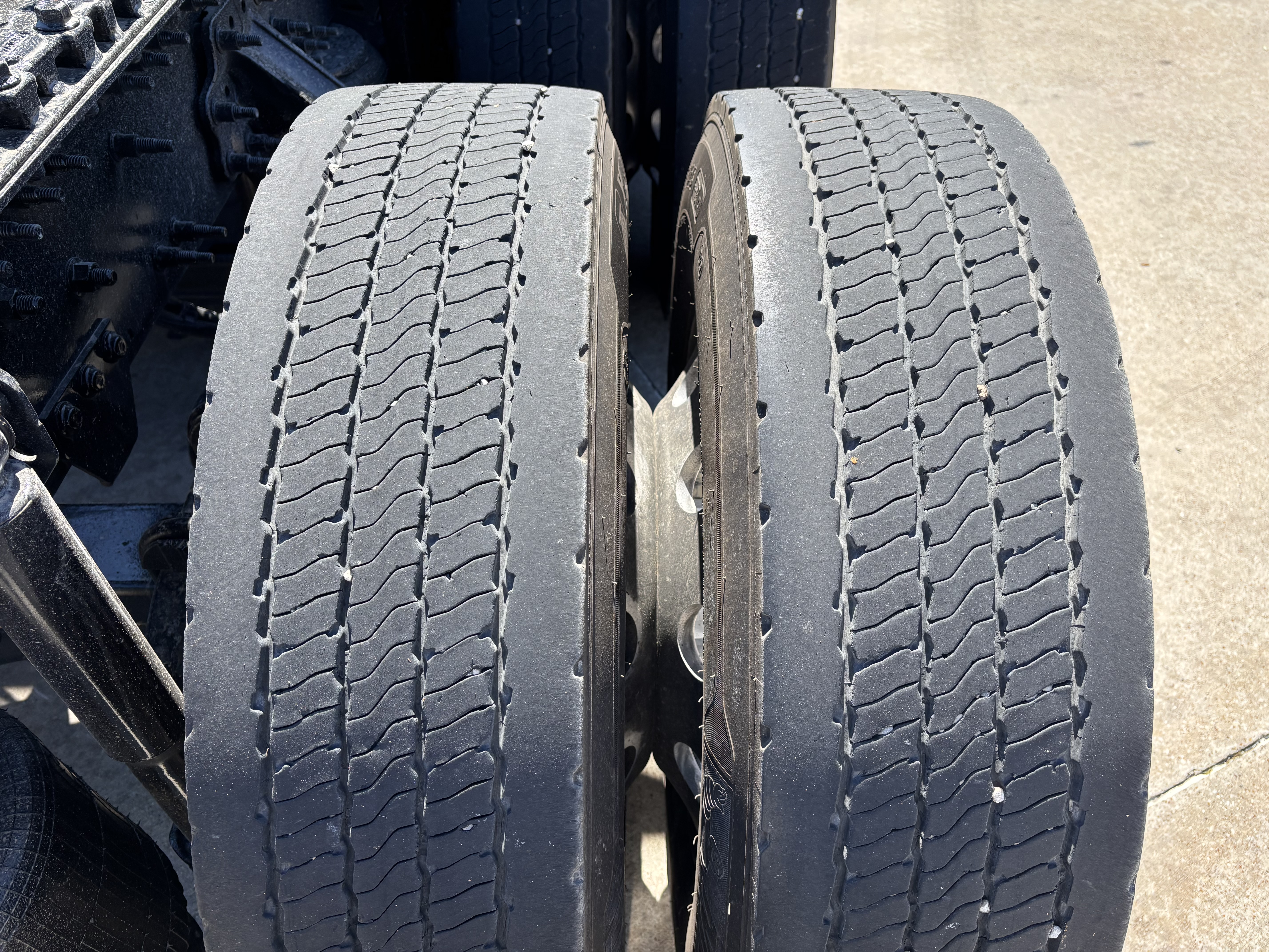 2024 Volvo - image 16