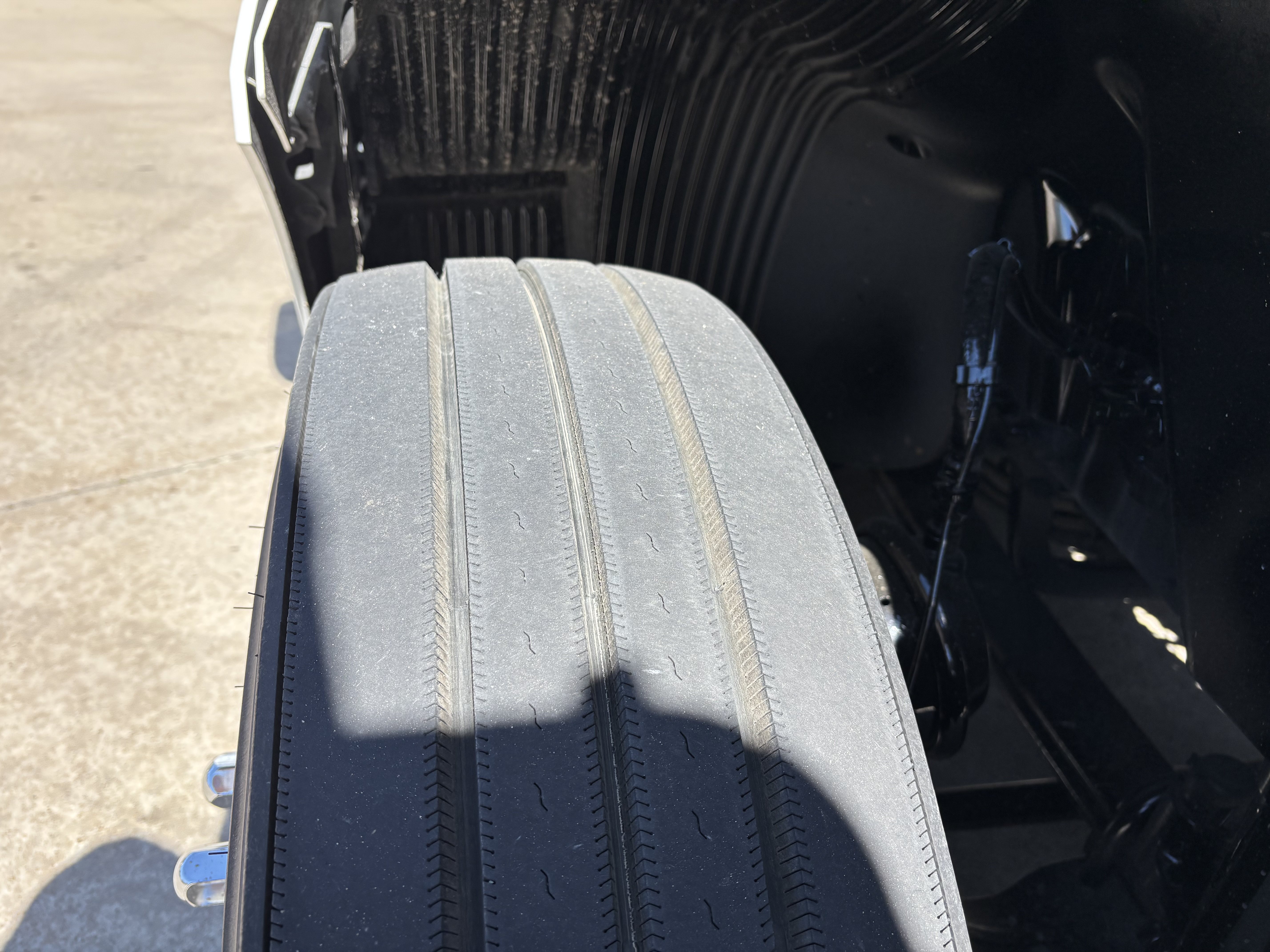 2024 Volvo - image 12