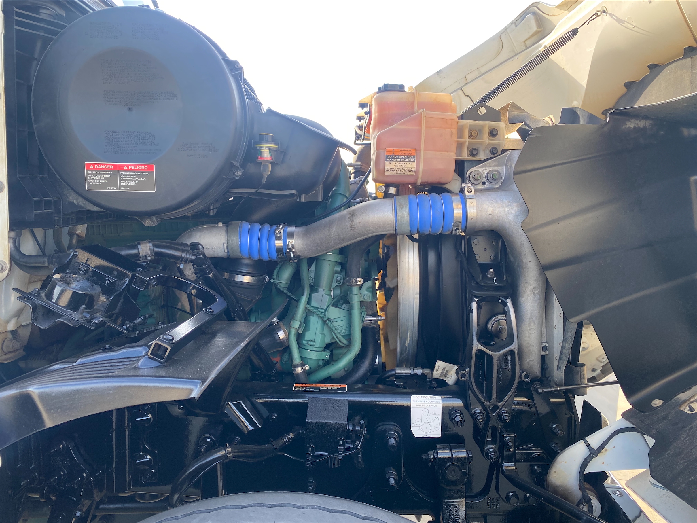 2023 Volvo - image 14