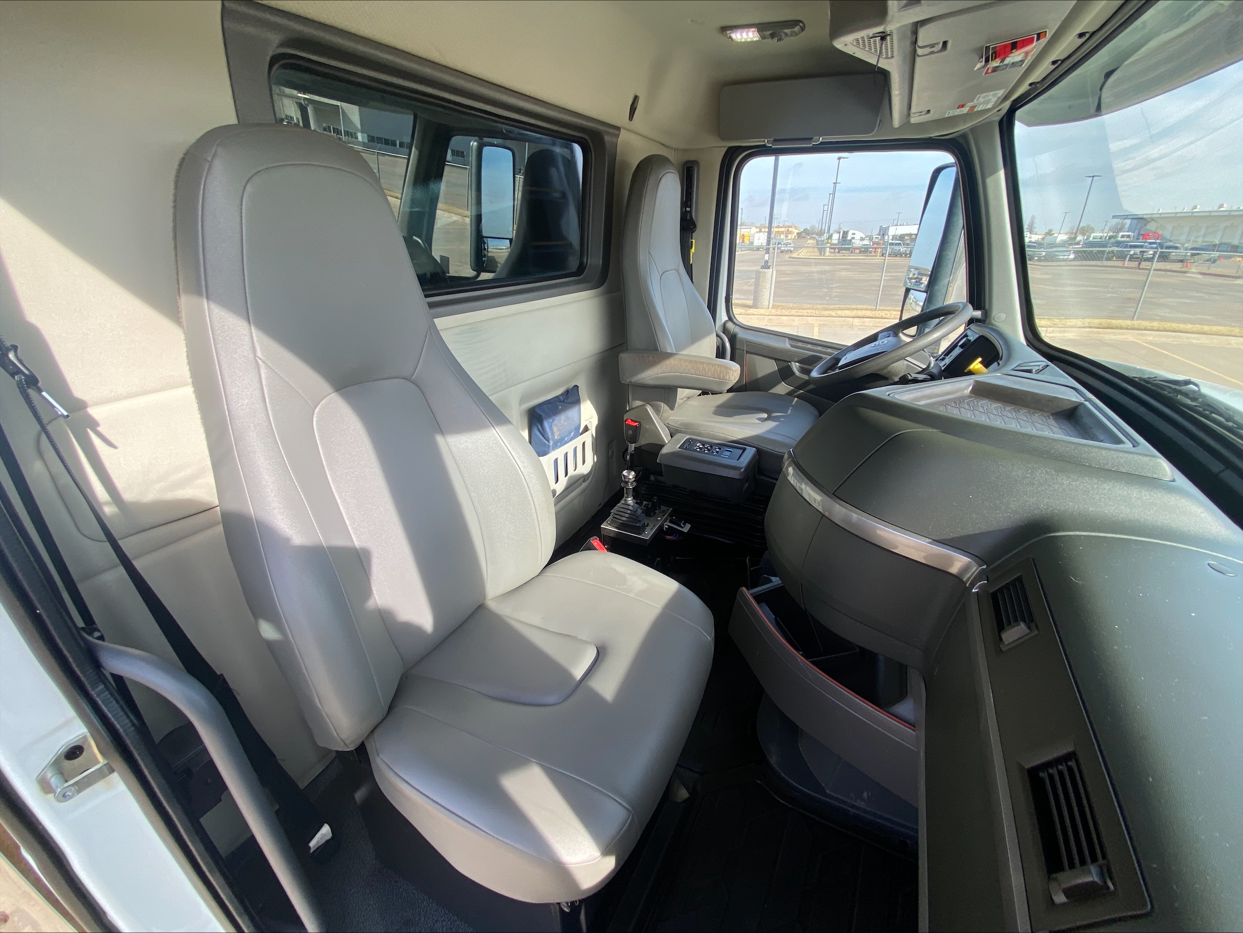 2023 Volvo - image 20