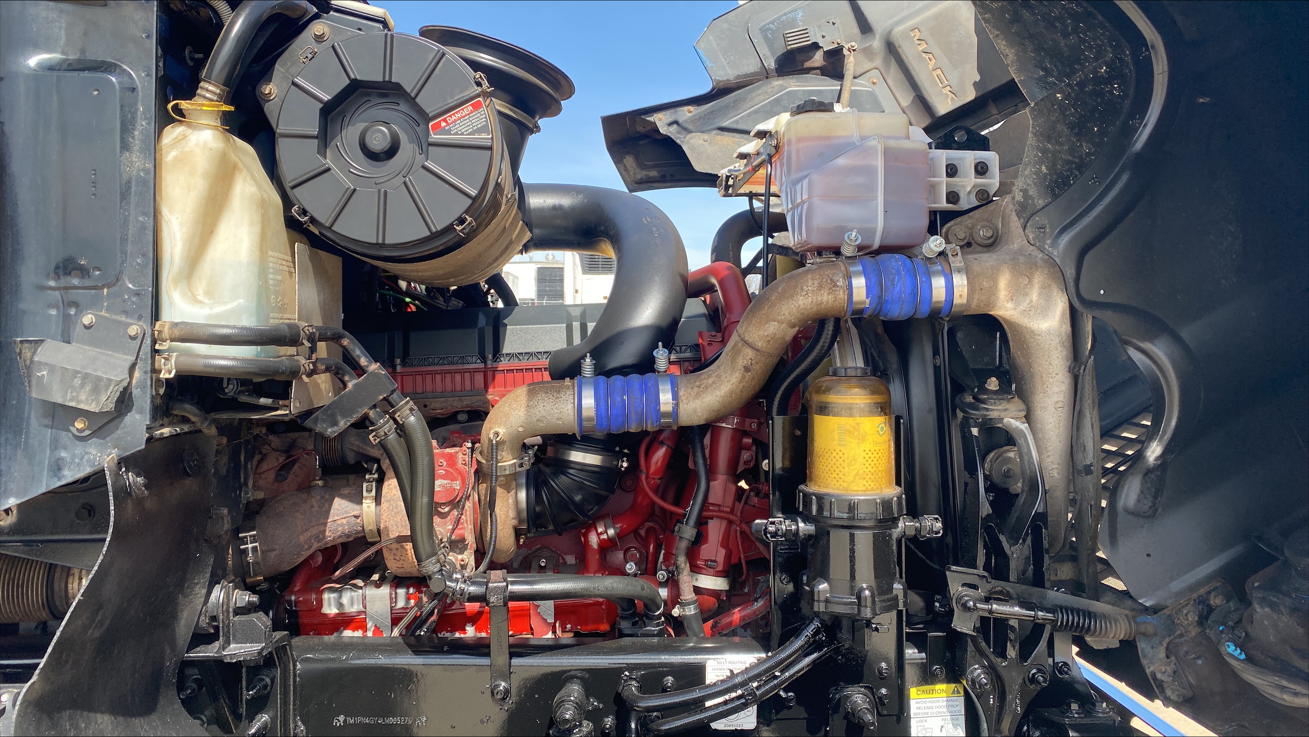 2020 Mack - image 10