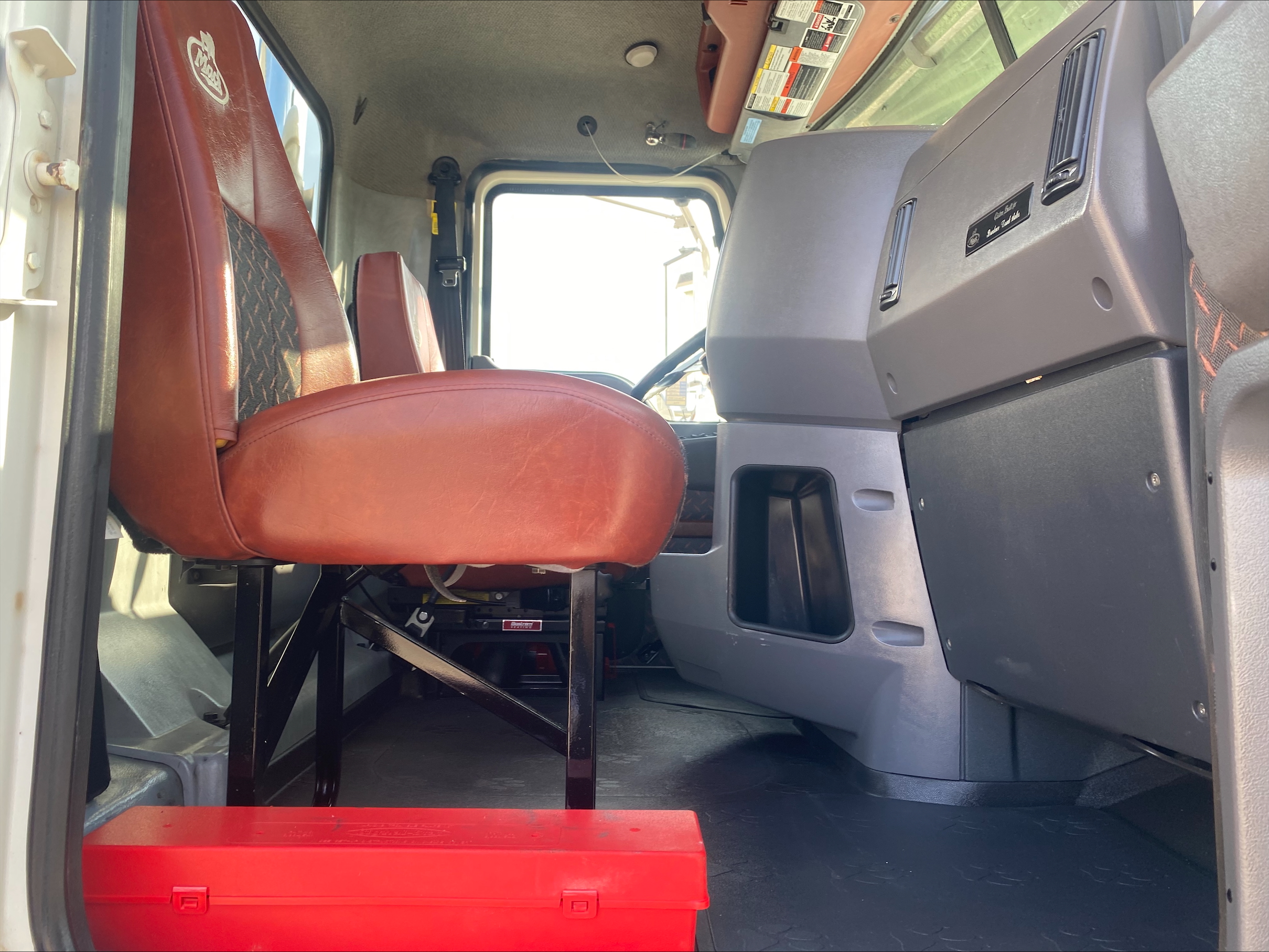 2016 Mack - image 15