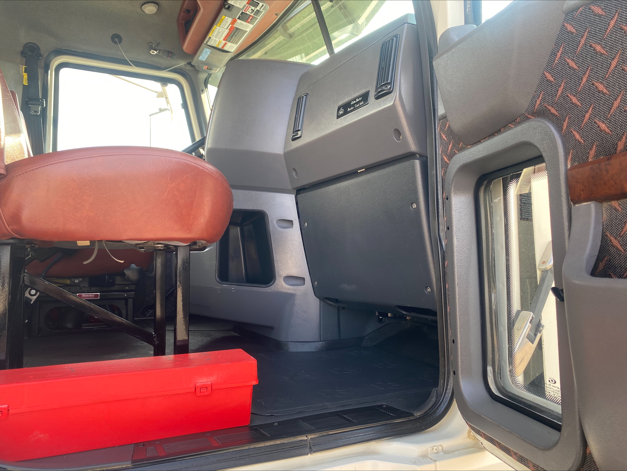 2016 Mack - image 14