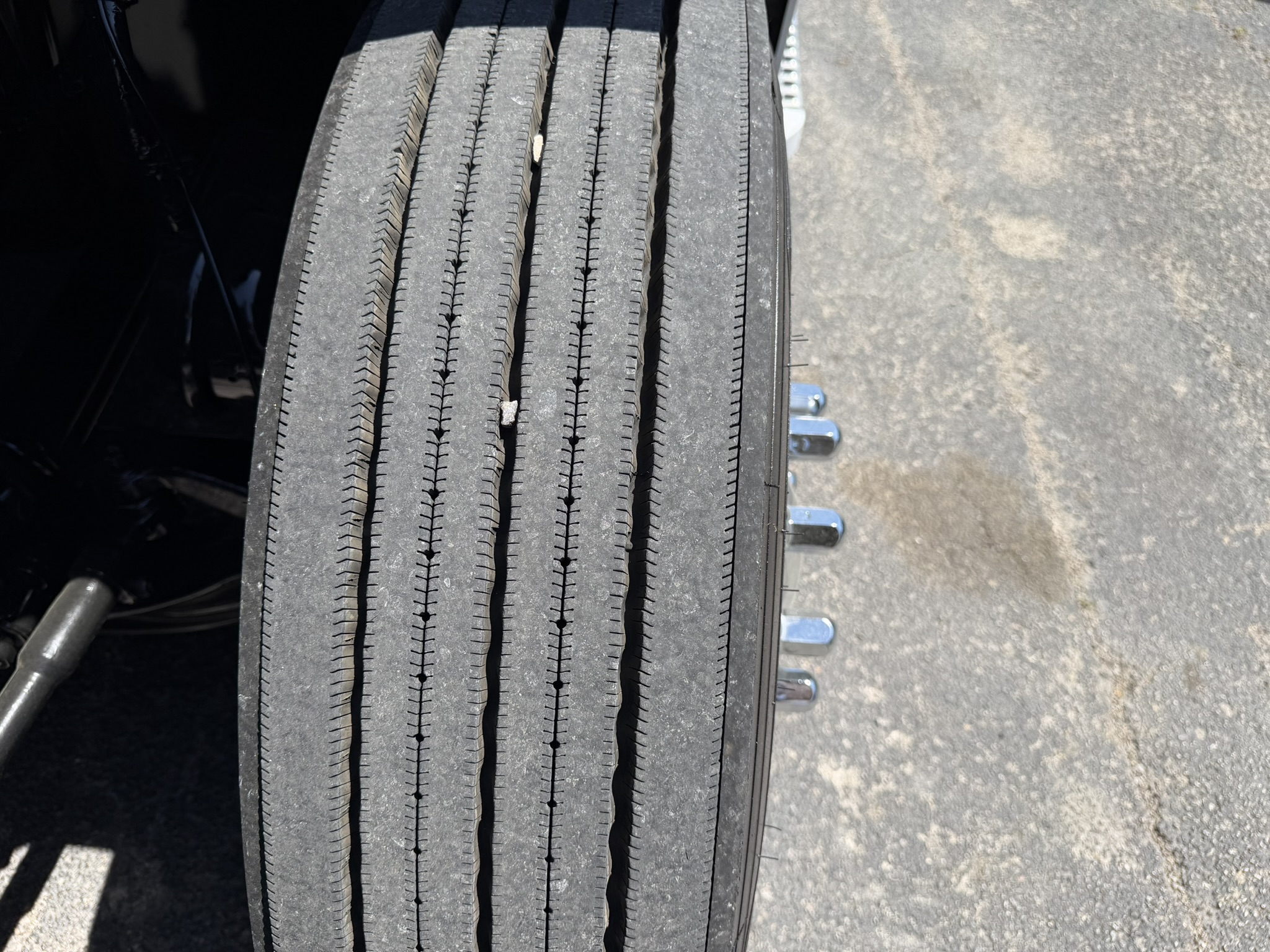 2024 Volvo - image 21