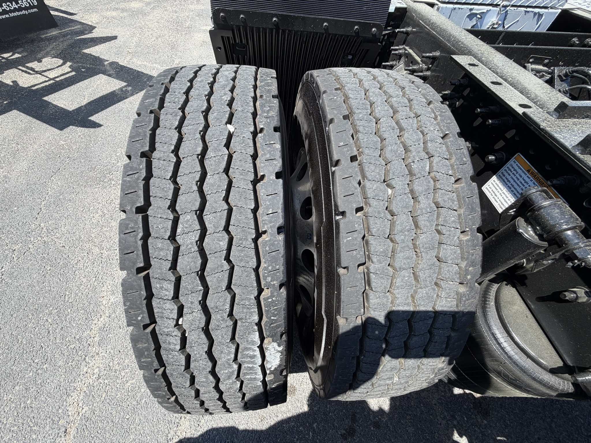 2024 Volvo - image 11