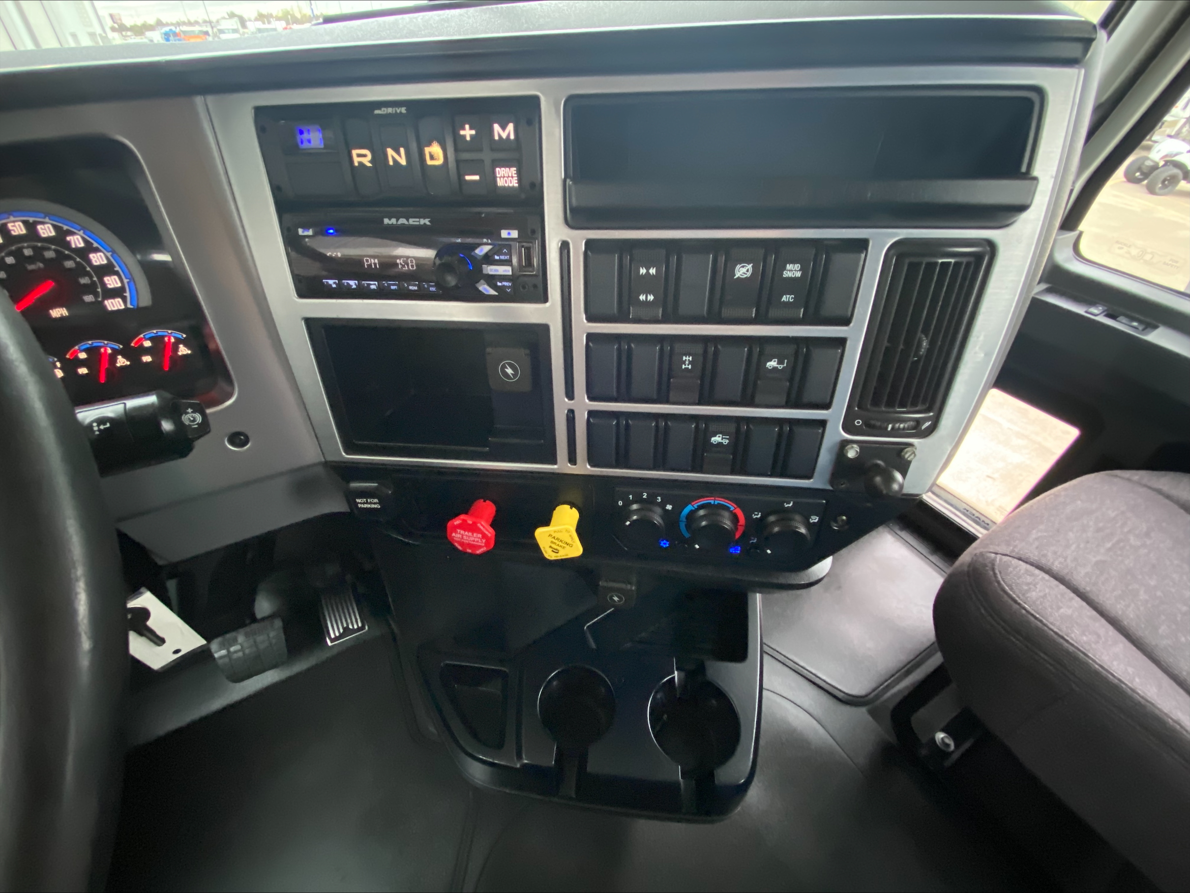 2021 Mack — photo 19