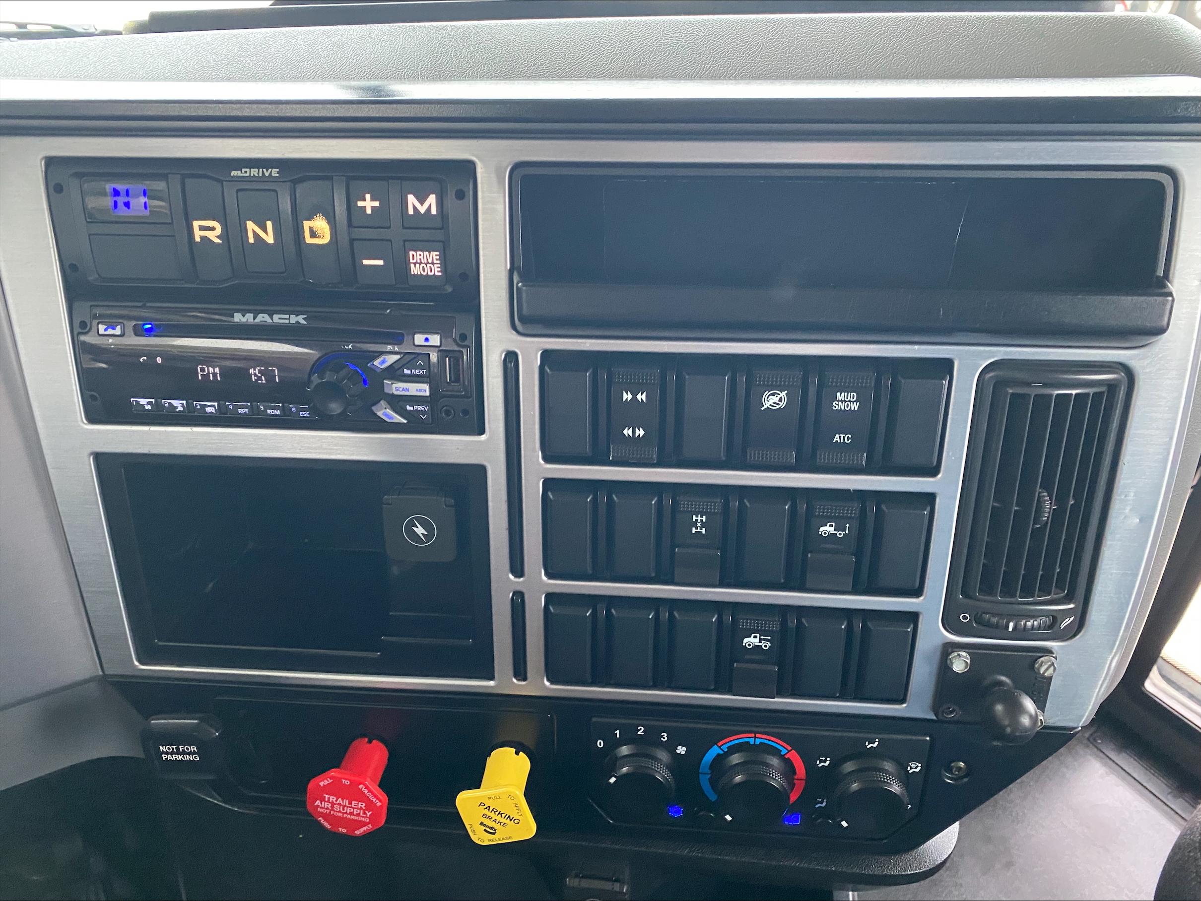 2021 Mack — photo 18