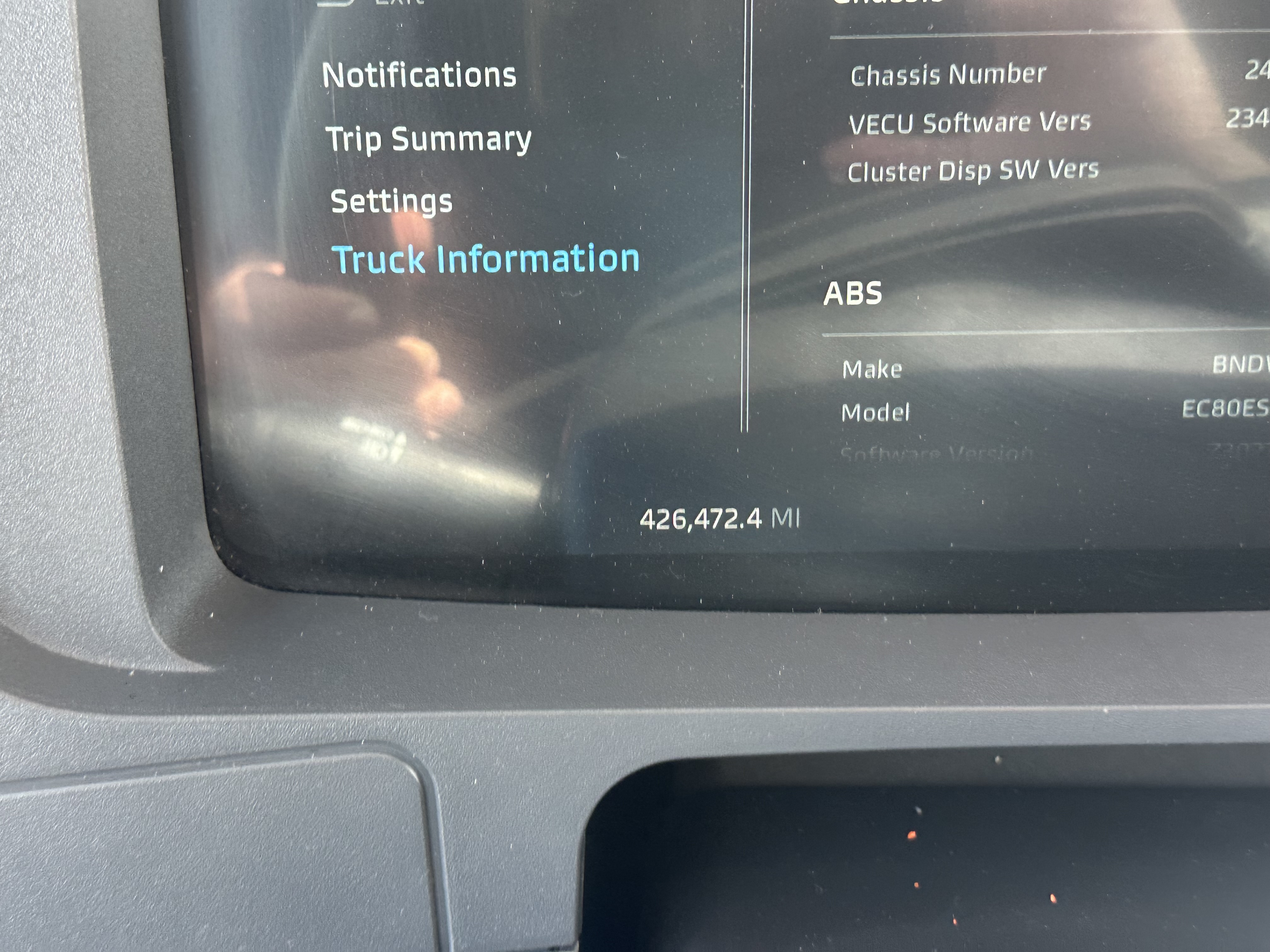 2023 Kenworth T680 - image 11