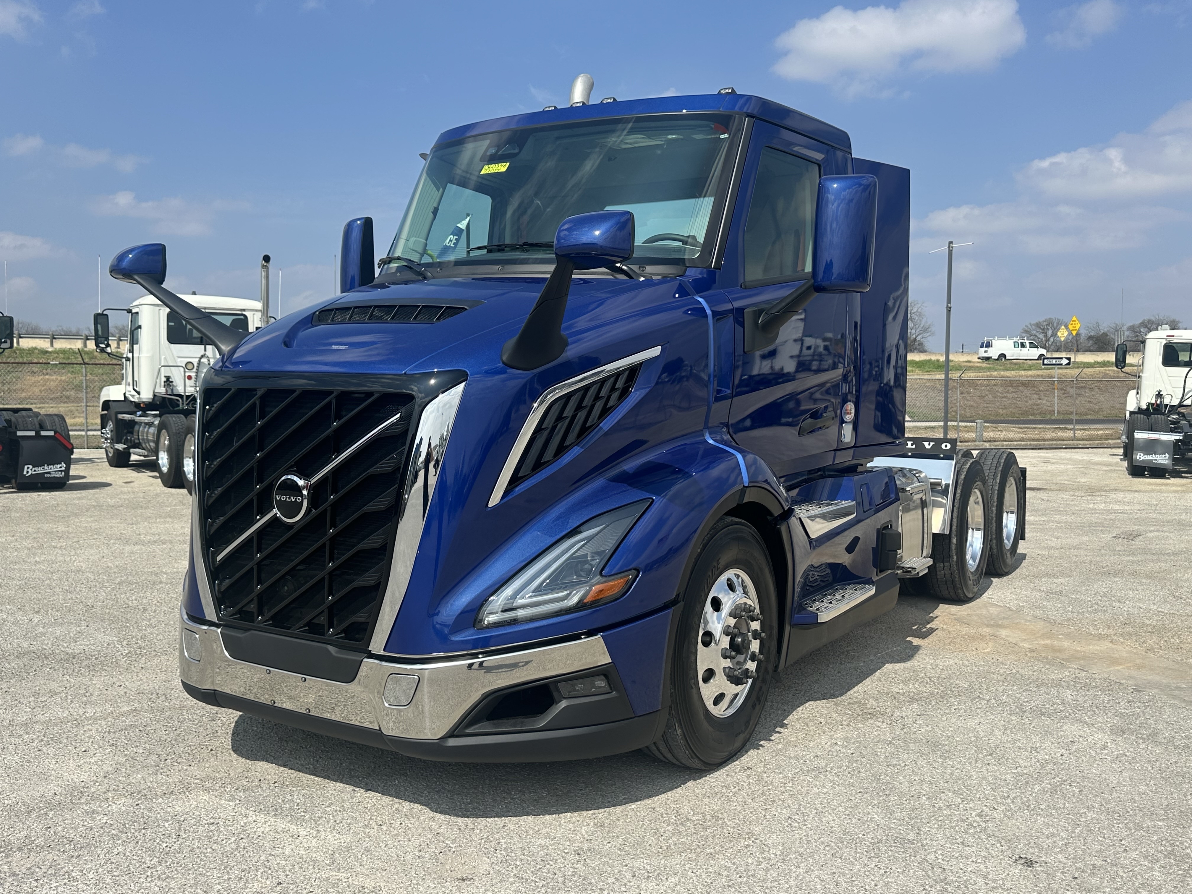 2027 Volvo - image 1