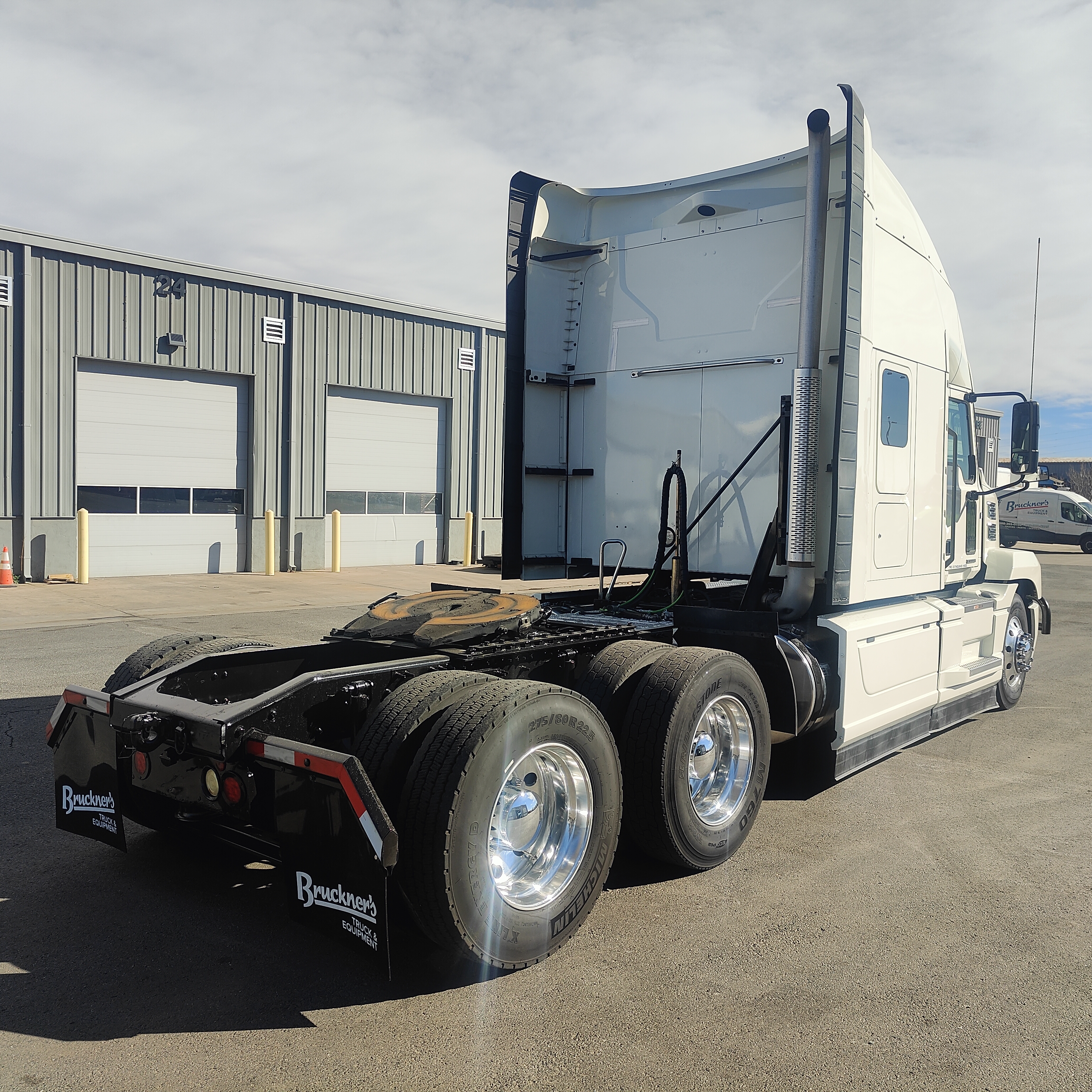 2023 Mack Anthem - image 5