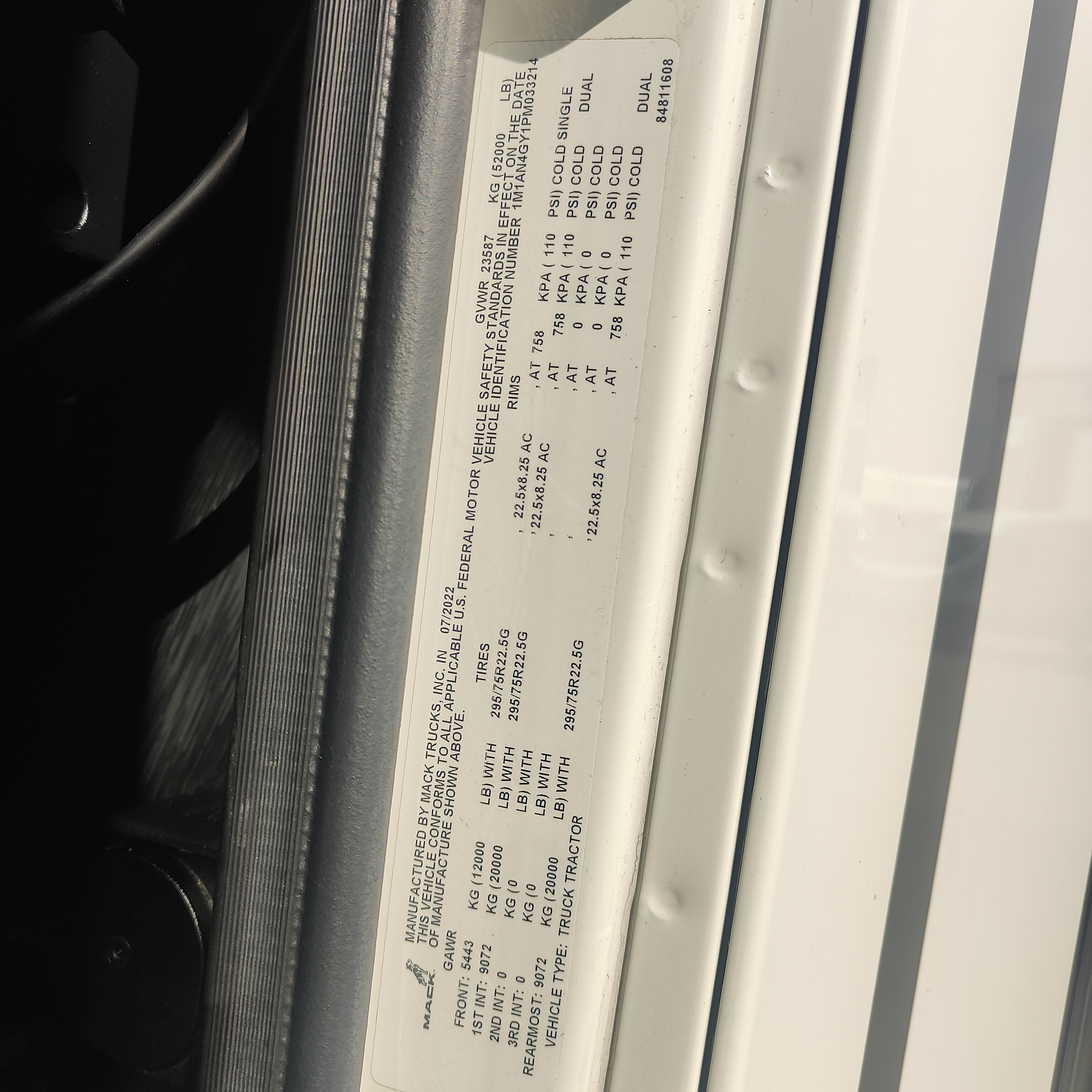 2023 Mack Anthem - image 20