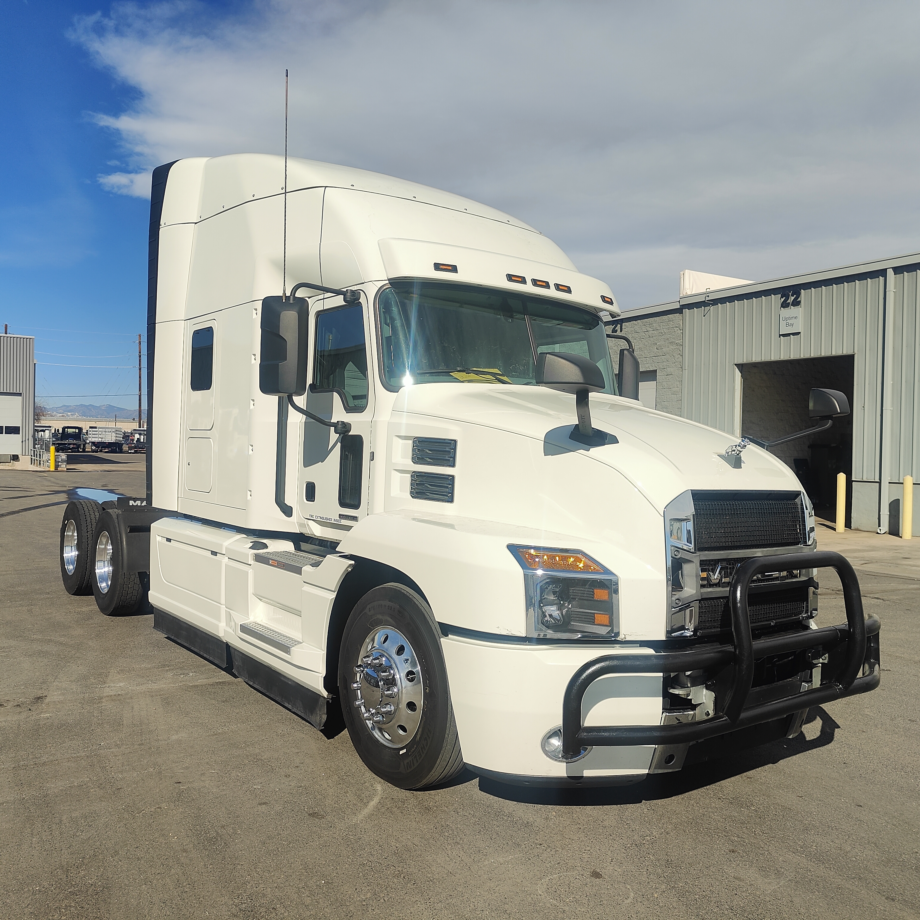 2023 Mack Anthem - image 7