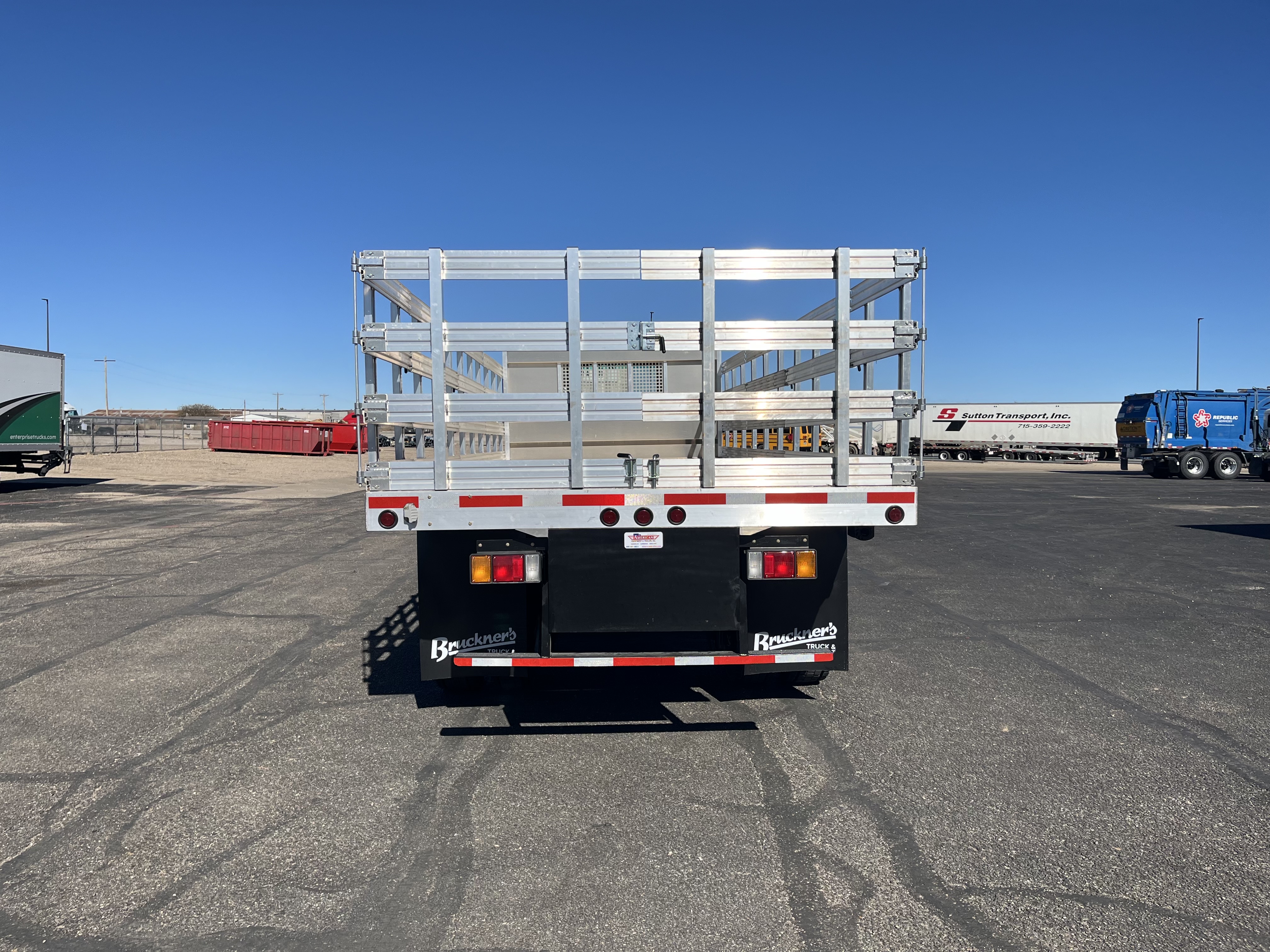 2025 Isuzu FTR - image 7