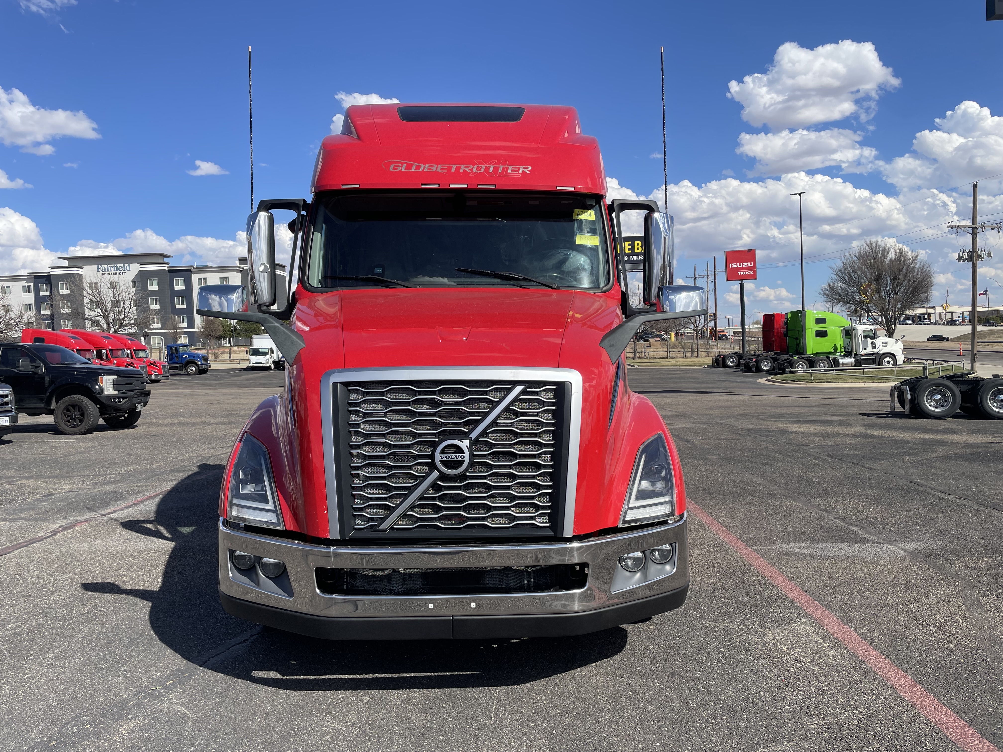 2024 Volvo - image 2