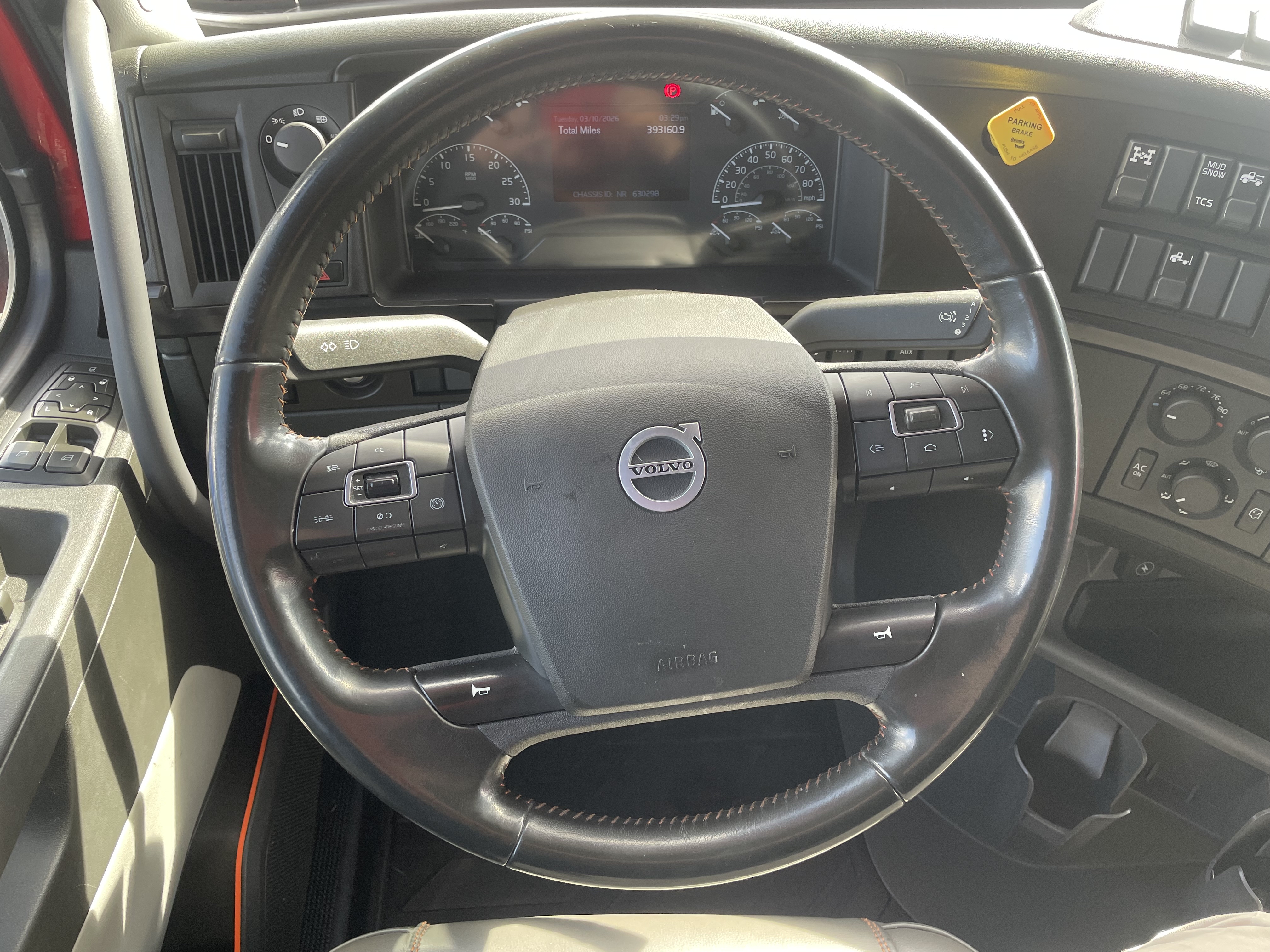 2024 Volvo - image 10