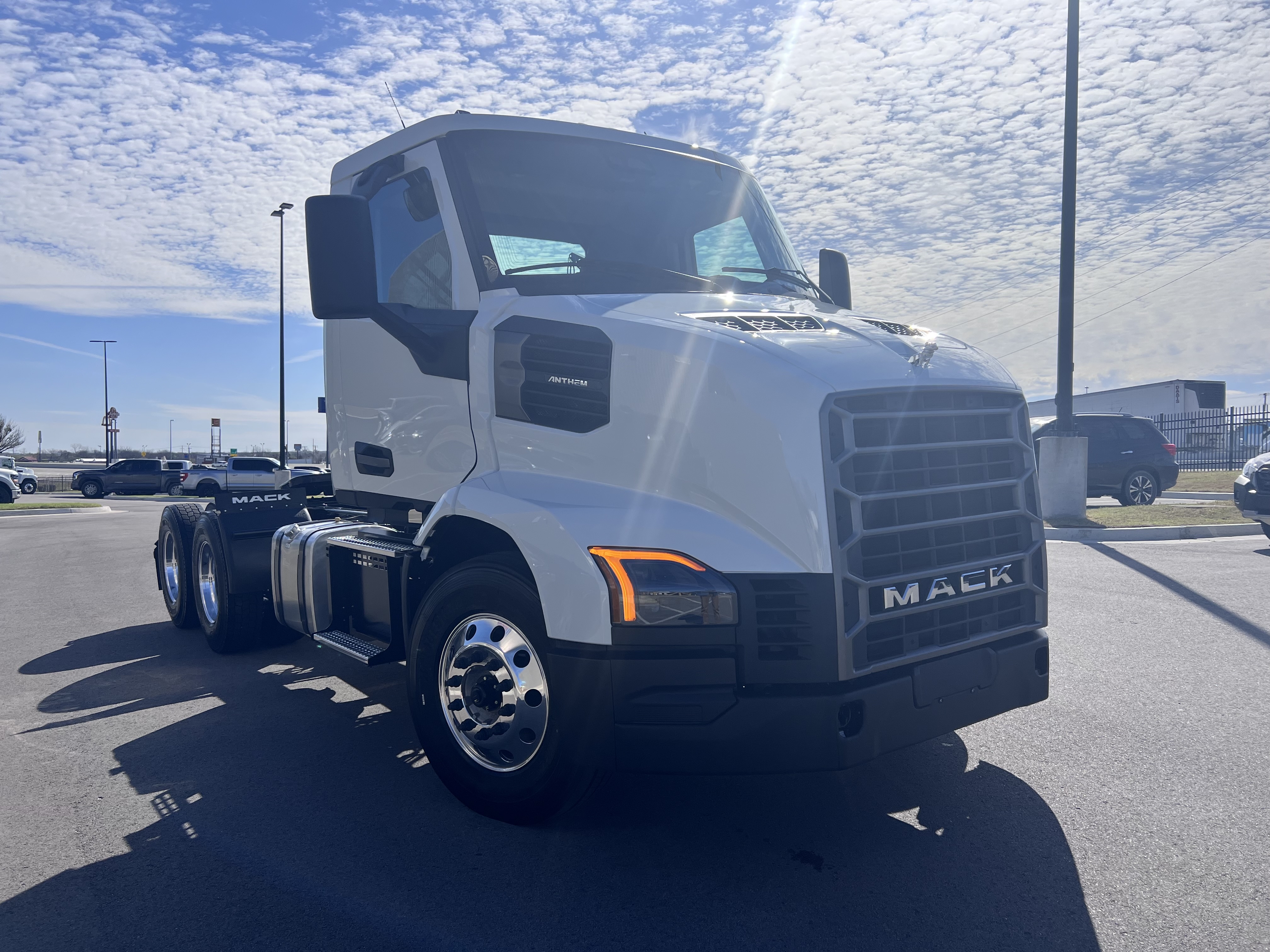 2027 Mack Anthem in Tulsa, OK — photo 7