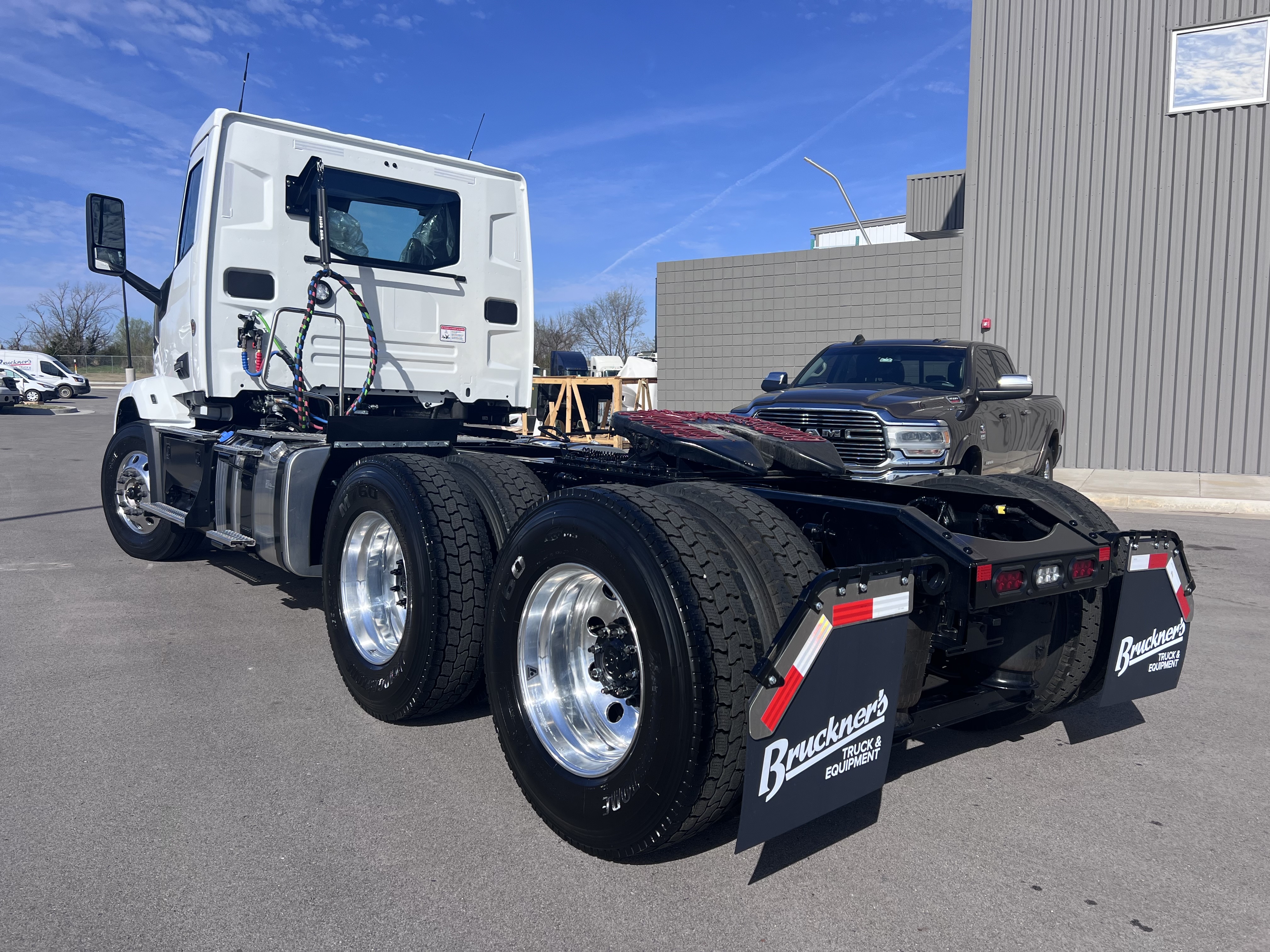 2027 Mack Anthem in Tulsa, OK — photo 3
