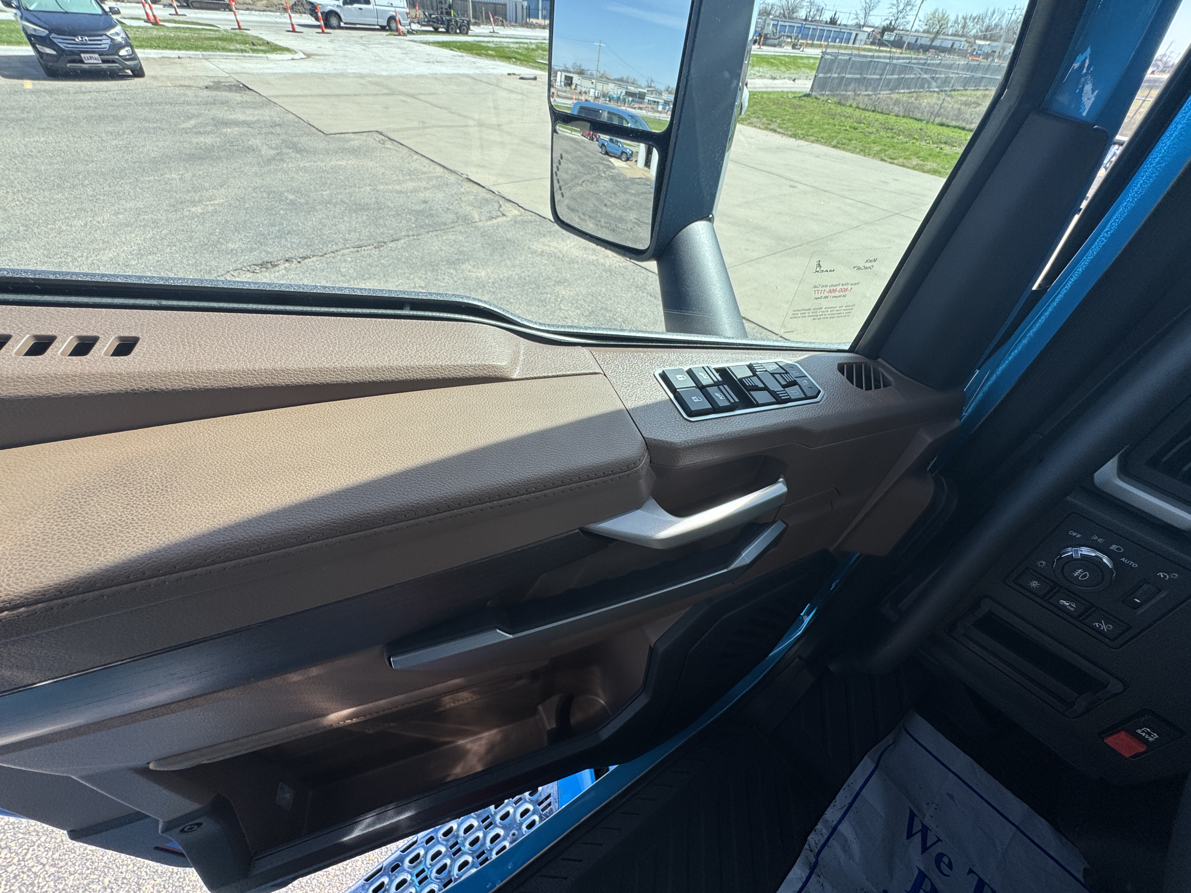 2027 Mack - image 13