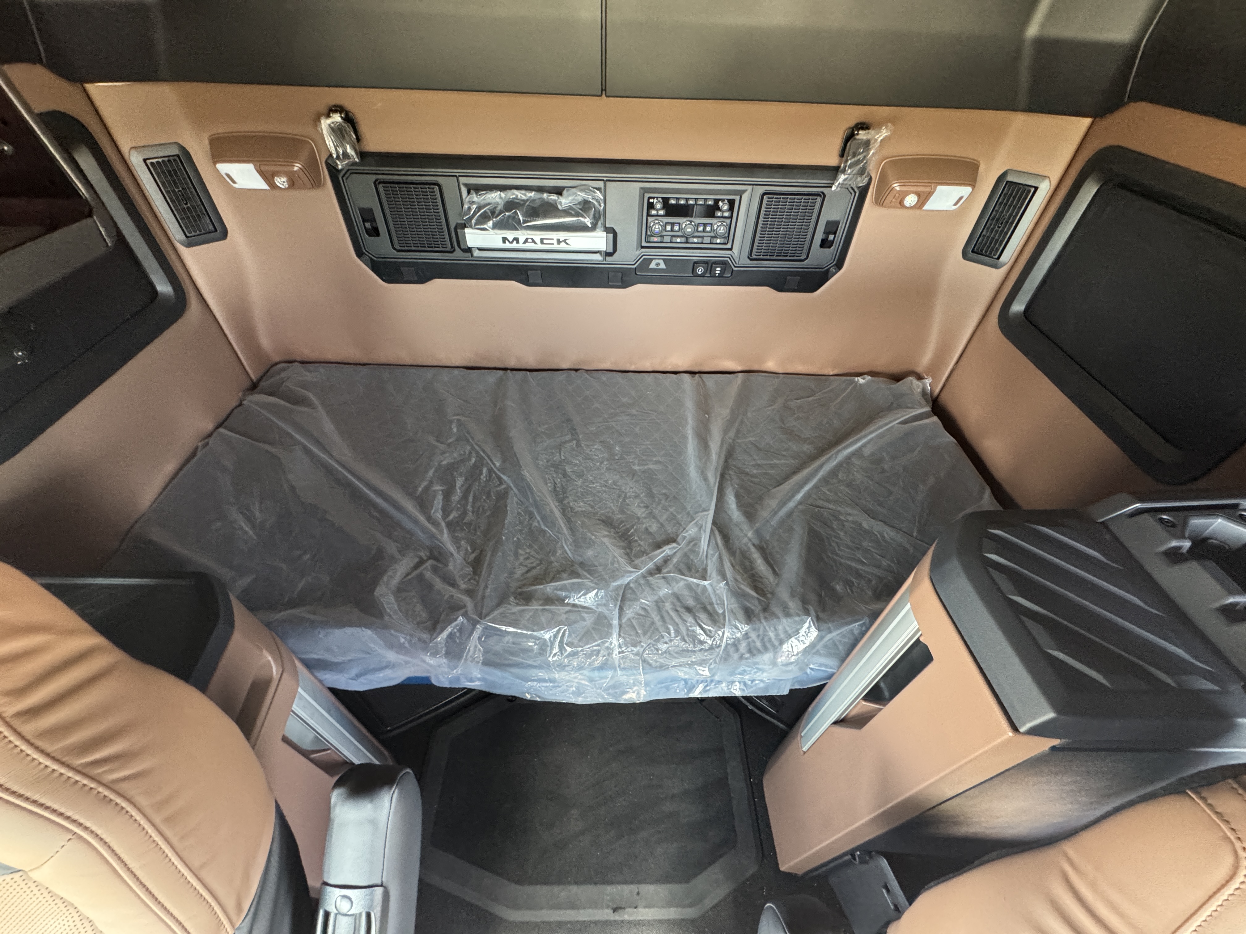 2027 Mack - image 8
