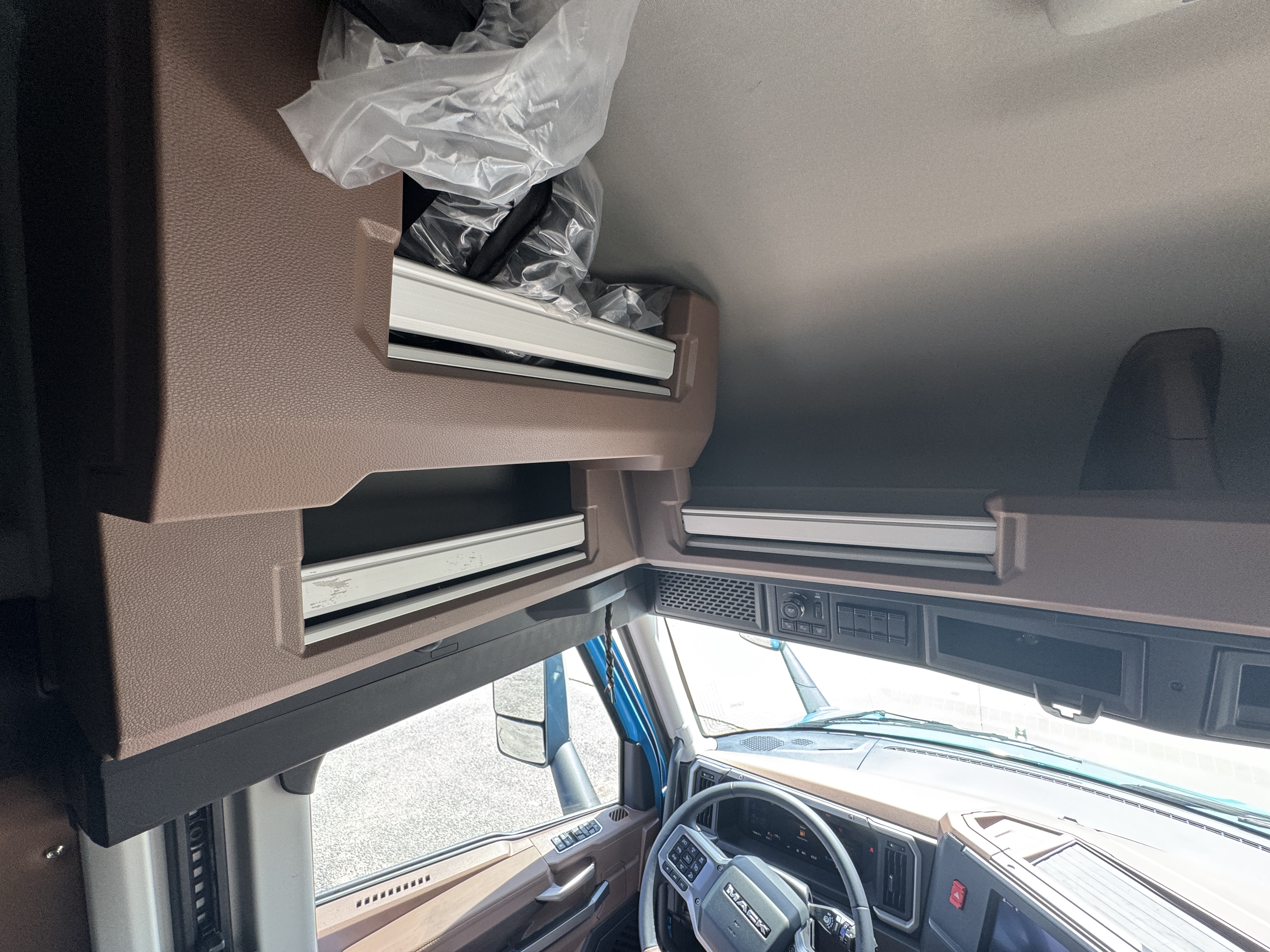 2027 Mack - image 14