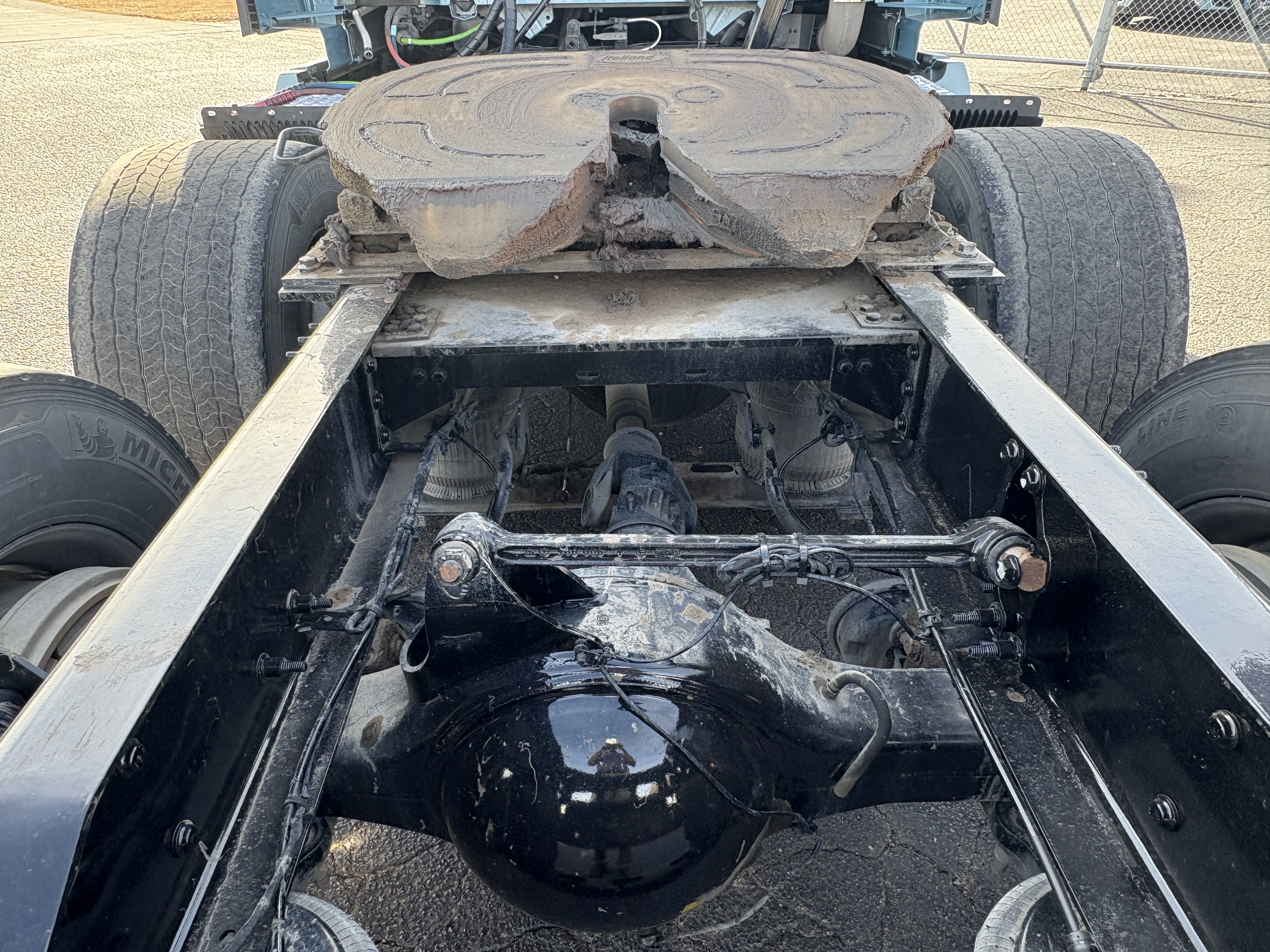 2022 Volvo - image 7