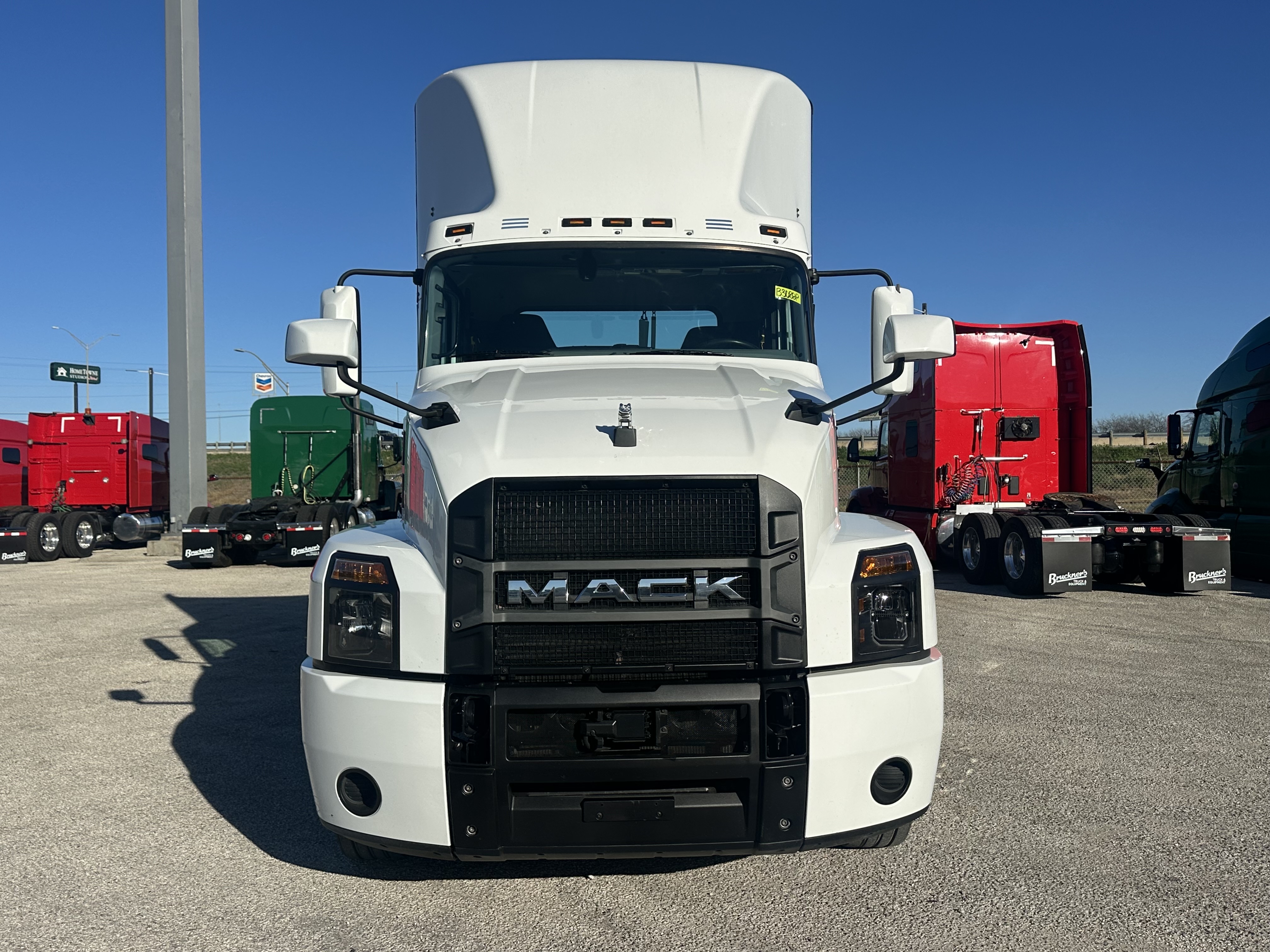 2022 Mack - image 3