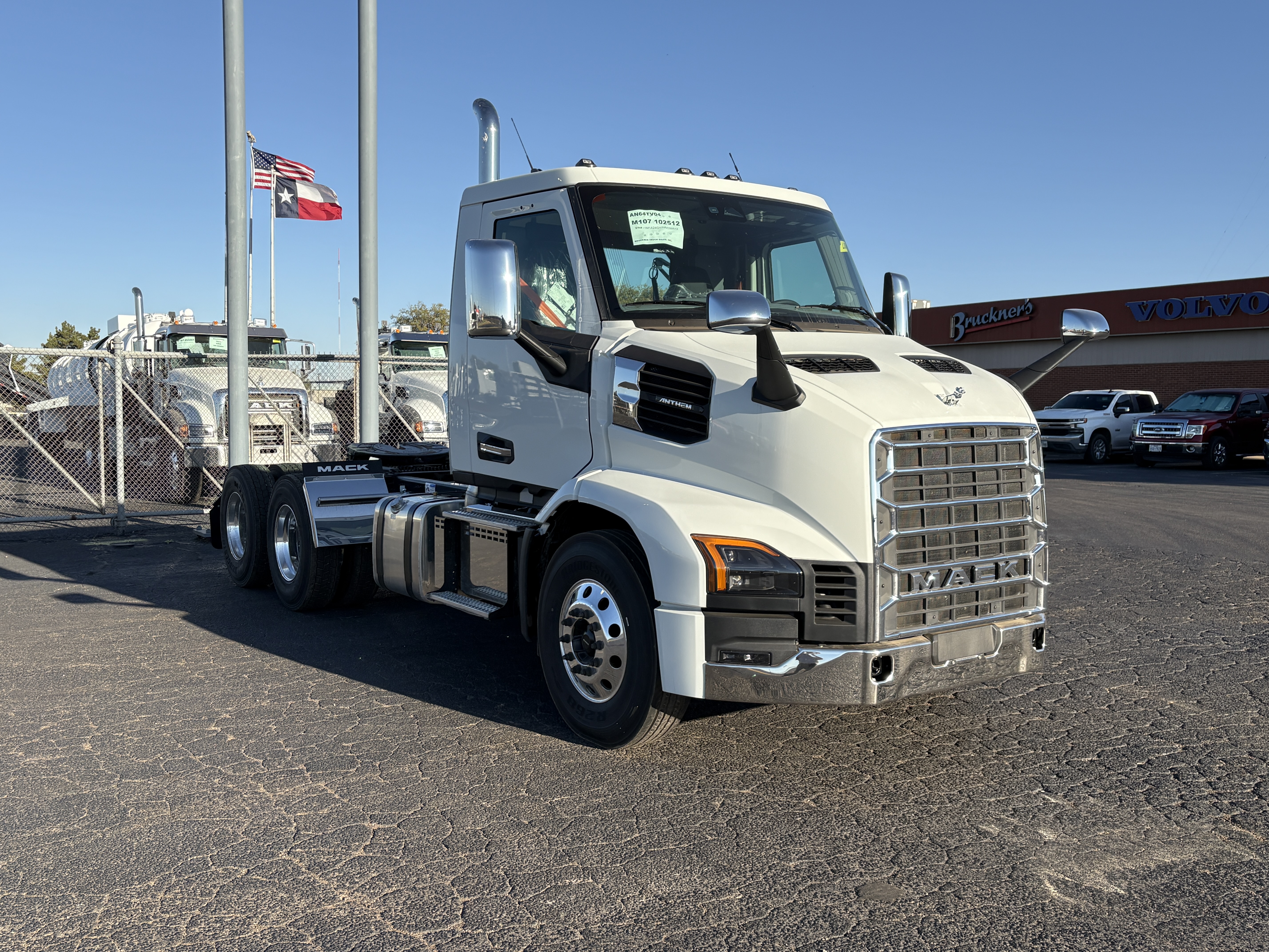 2027 Mack Anthem in Tye (Abilene), TX — photo 3