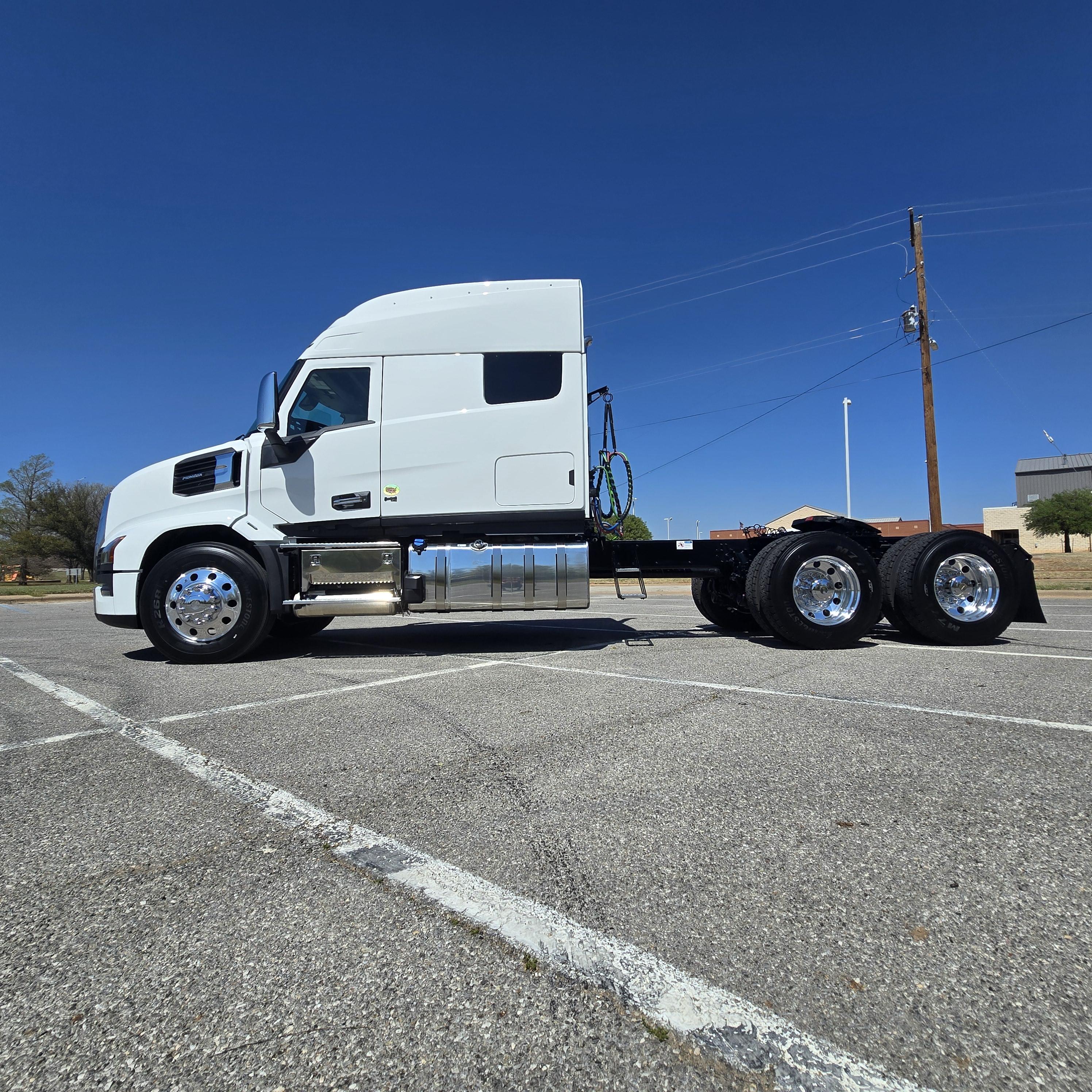 2027 Mack in Wichita Falls, TX — photo 8