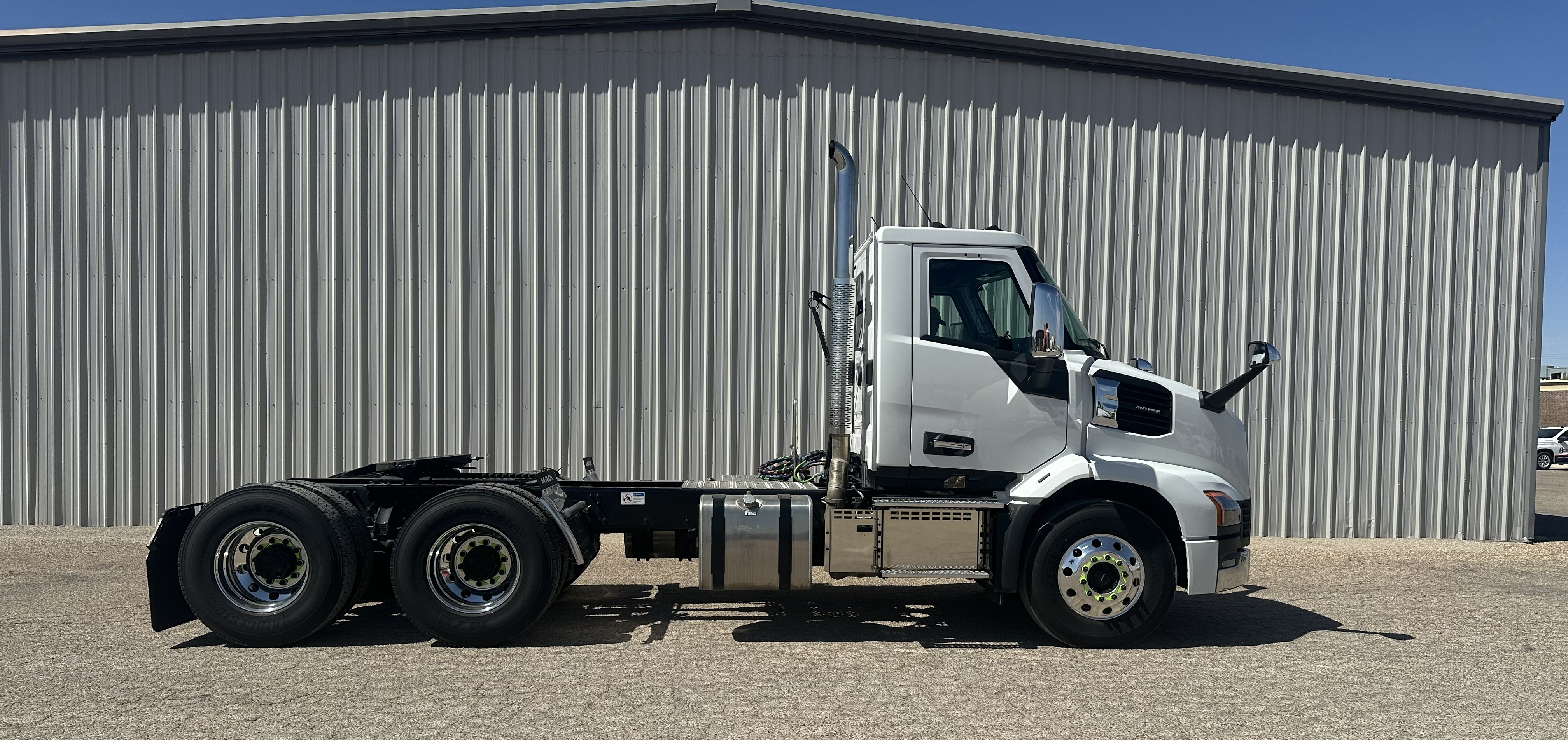 2027 Mack Anthem in Hobbs, NM — photo 4