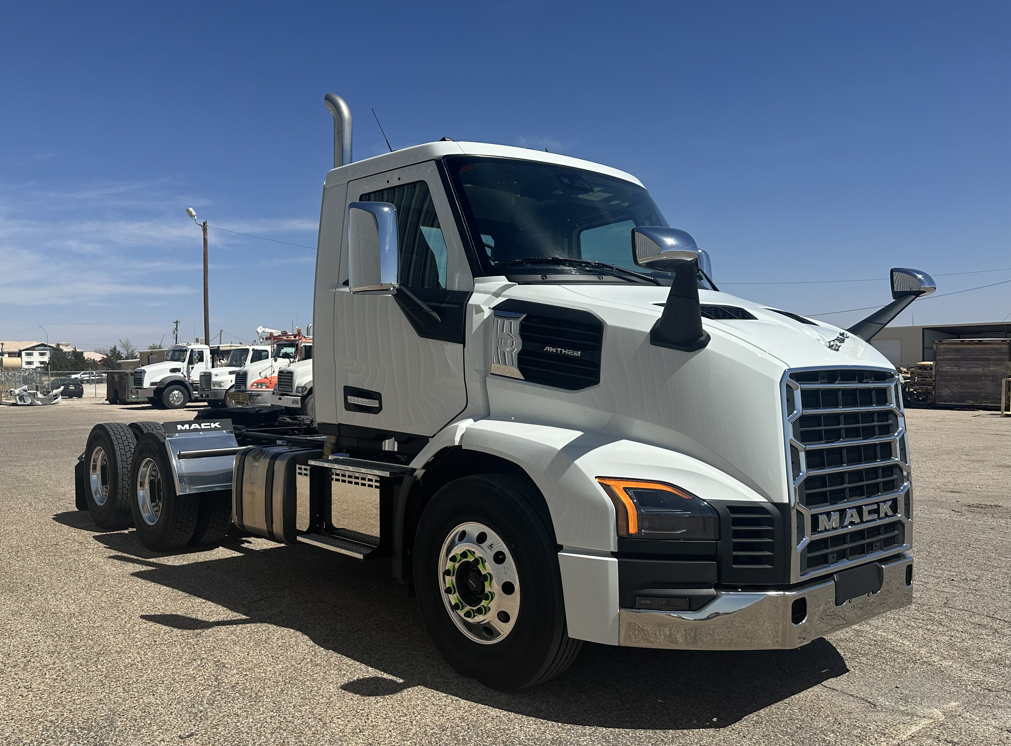 2027 Mack Anthem in Hobbs, NM — photo 2